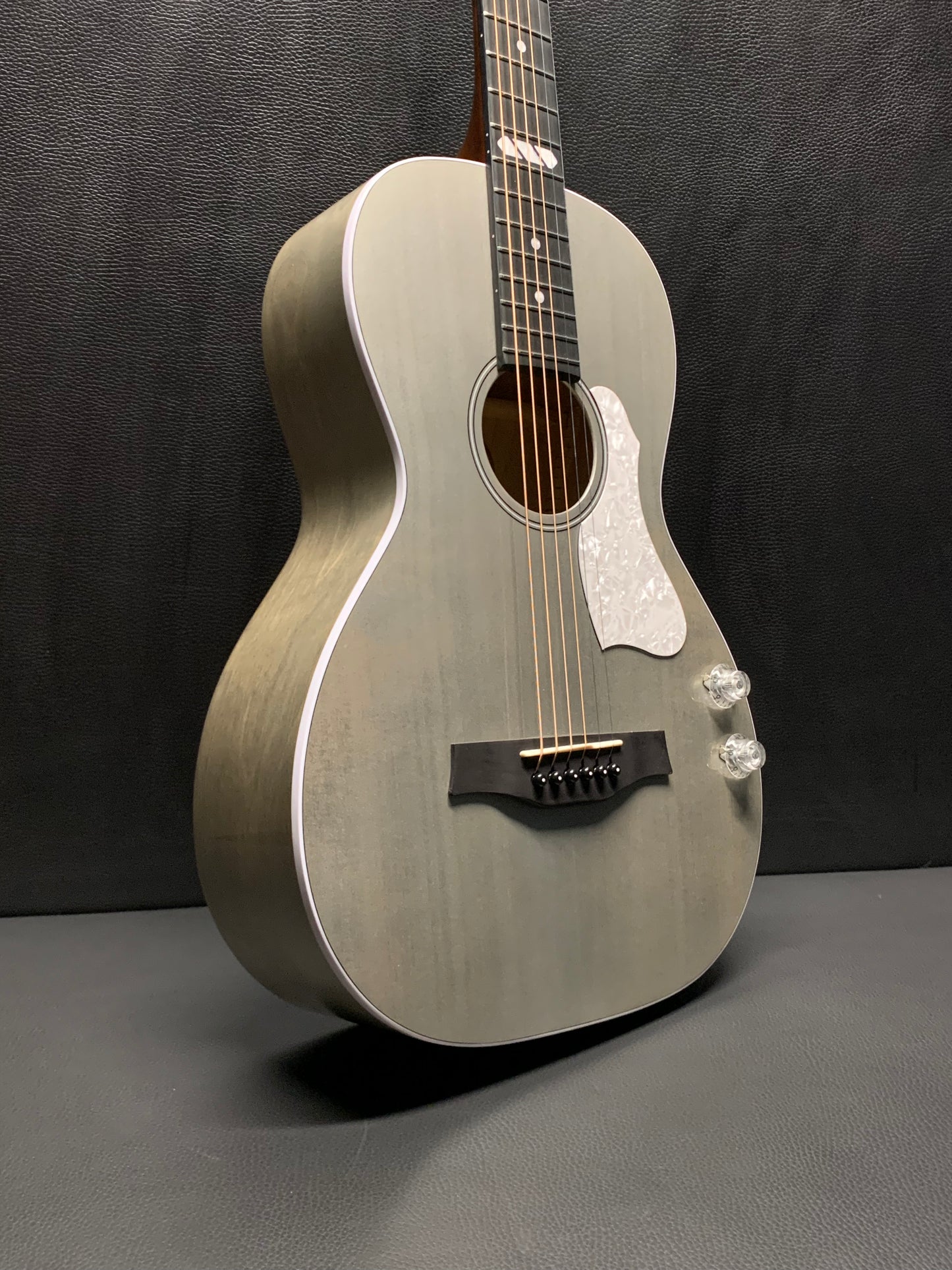 Godin Rialto JR Satina Gray HG Q-Discrete #047956000552