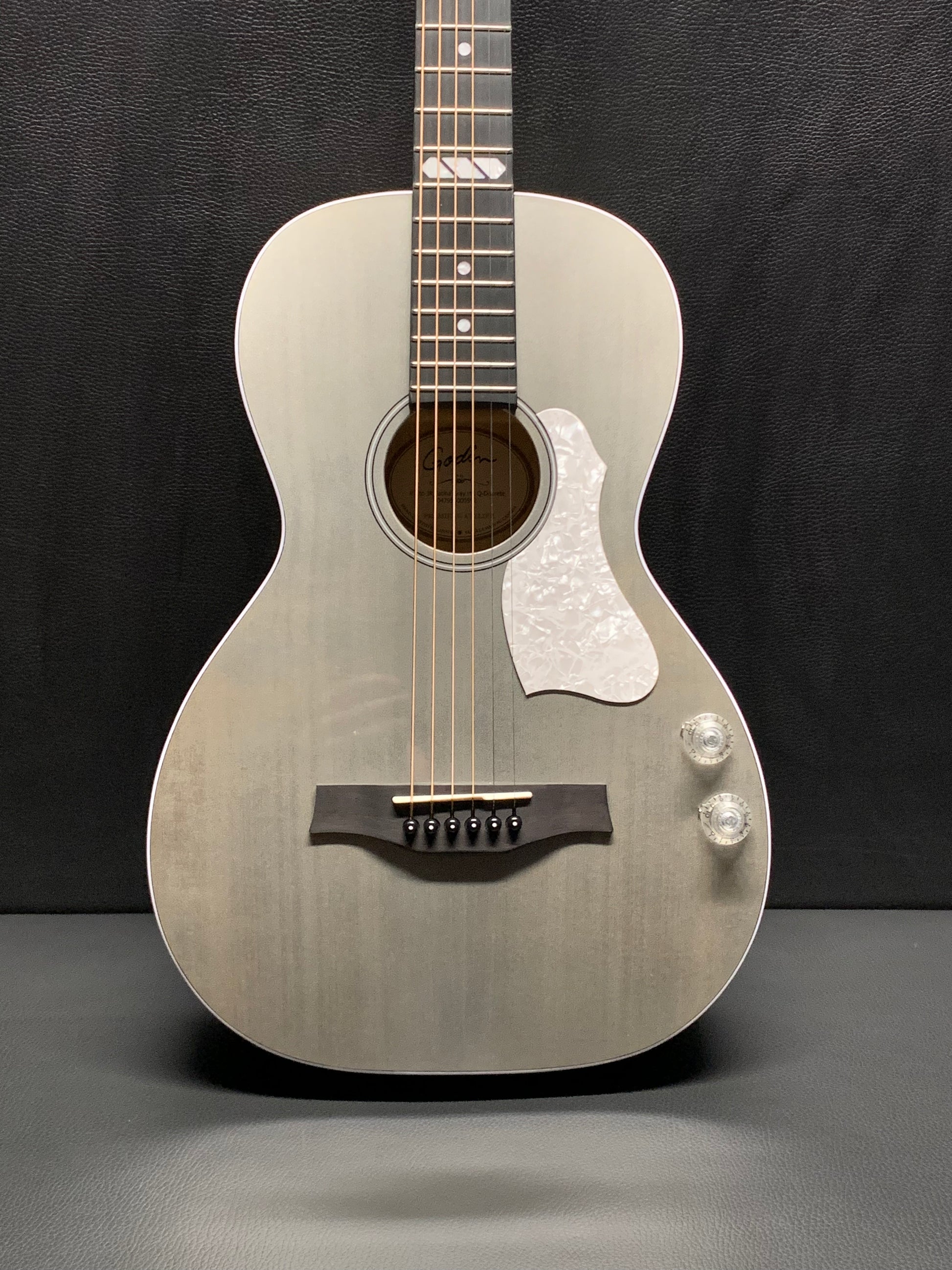 Godin Rialto JR Satina Gray HG Q-Discrete #047956000552 – Guitar HAUS Godin Rialto JR Satina Gray HG Q-Discrete #047956000552 – Guitar HAUS