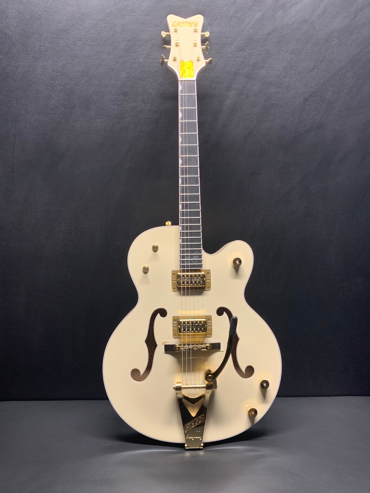 Gretsch Stephen Stills Signature Falcon Hollow Body With Bigsby G6136-1958