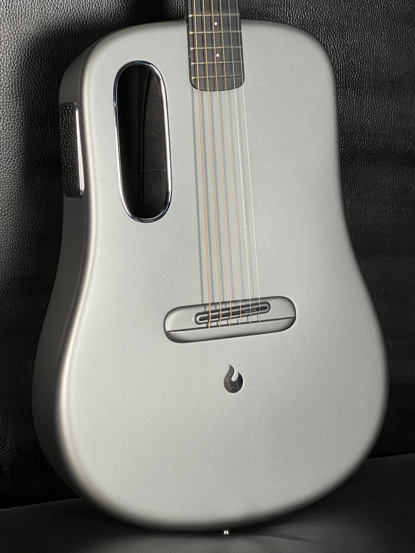 LavaMe 4 Carbon (PRE-OWNED)