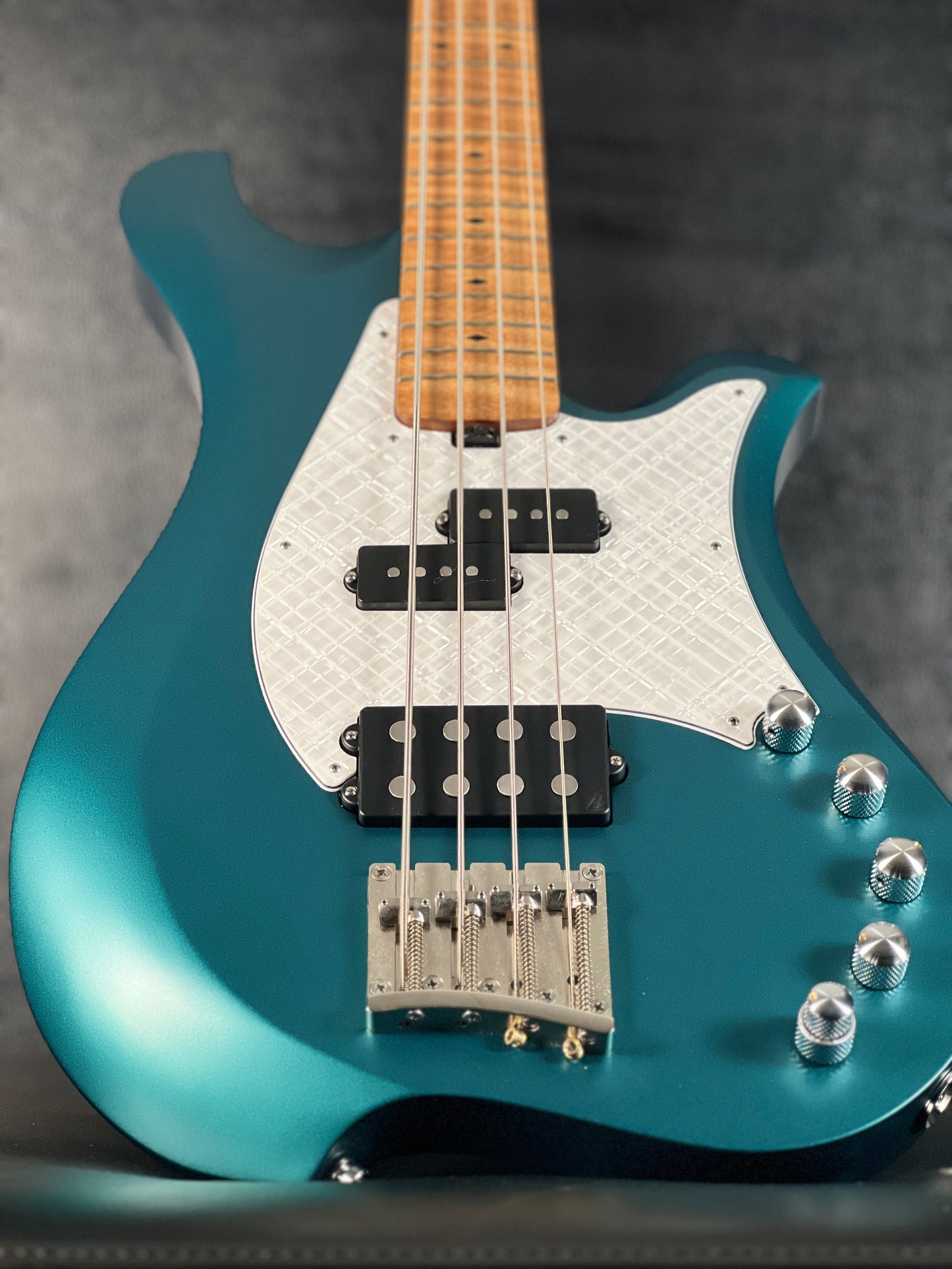 Bacci Marleo 4-String Active Bass Satin Bosco