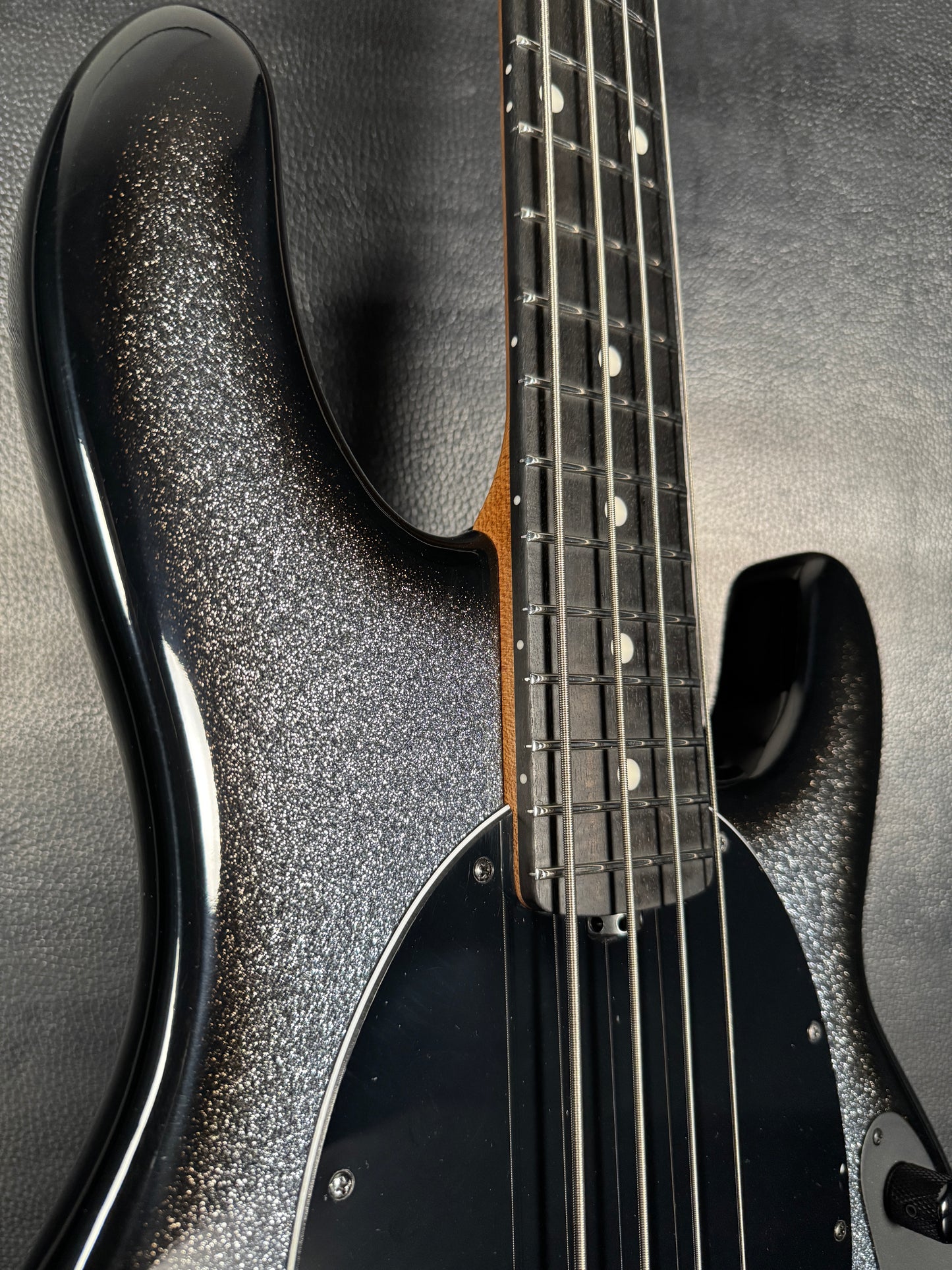 Music Man Ernie Ball StingRay Special 4 H ( PRE-OWNED)