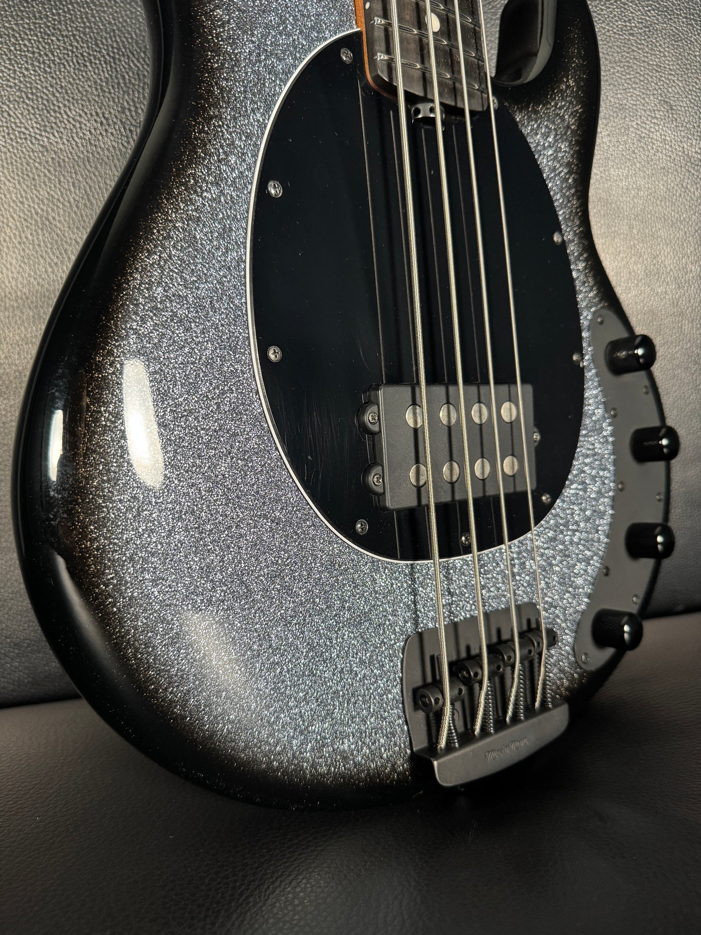 Music Man Ernie Ball StingRay Special 4 H ( PRE-OWNED)