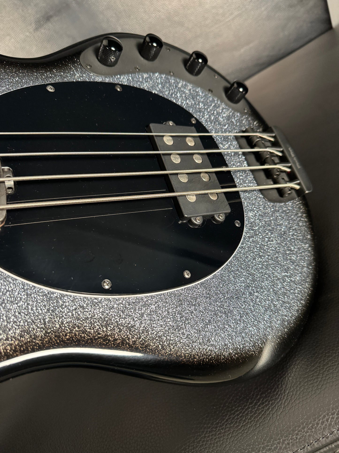 Music Man Ernie Ball StingRay Special 4 H ( PRE-OWNED)