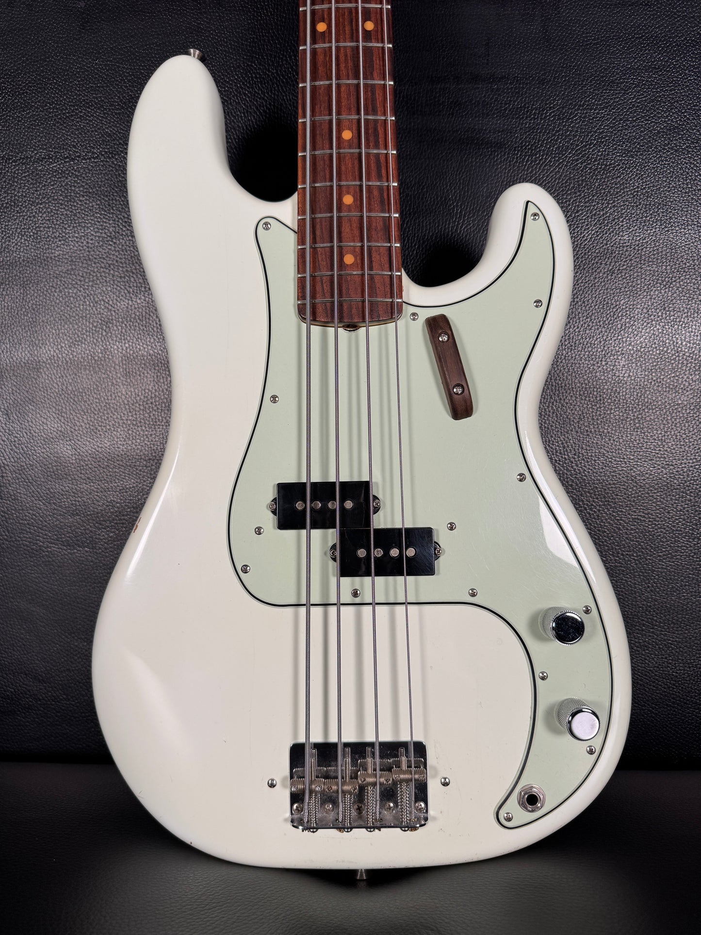 Fender American Vintage 63 Precision Bass 2013 (PRE-OWNED)