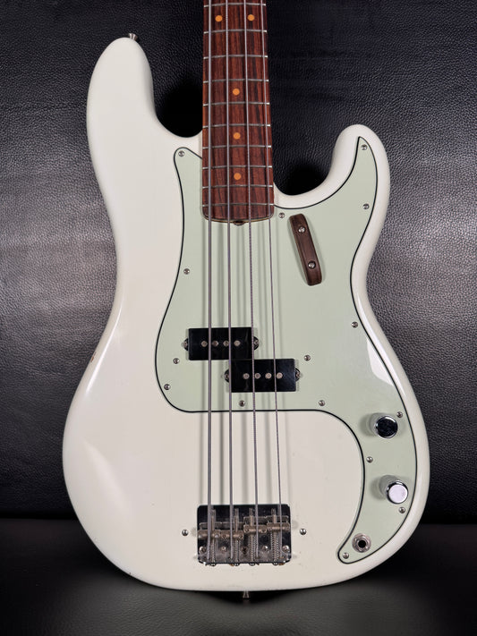 Fender American Vintage 63 Precision Bass 2013 (PRE-OWNED)