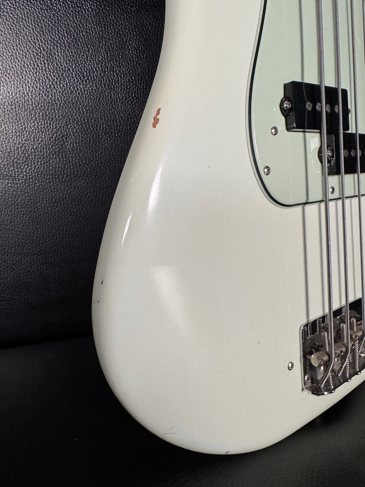 Fender American Vintage 63 Precision Bass 2013 (PRE-OWNED)