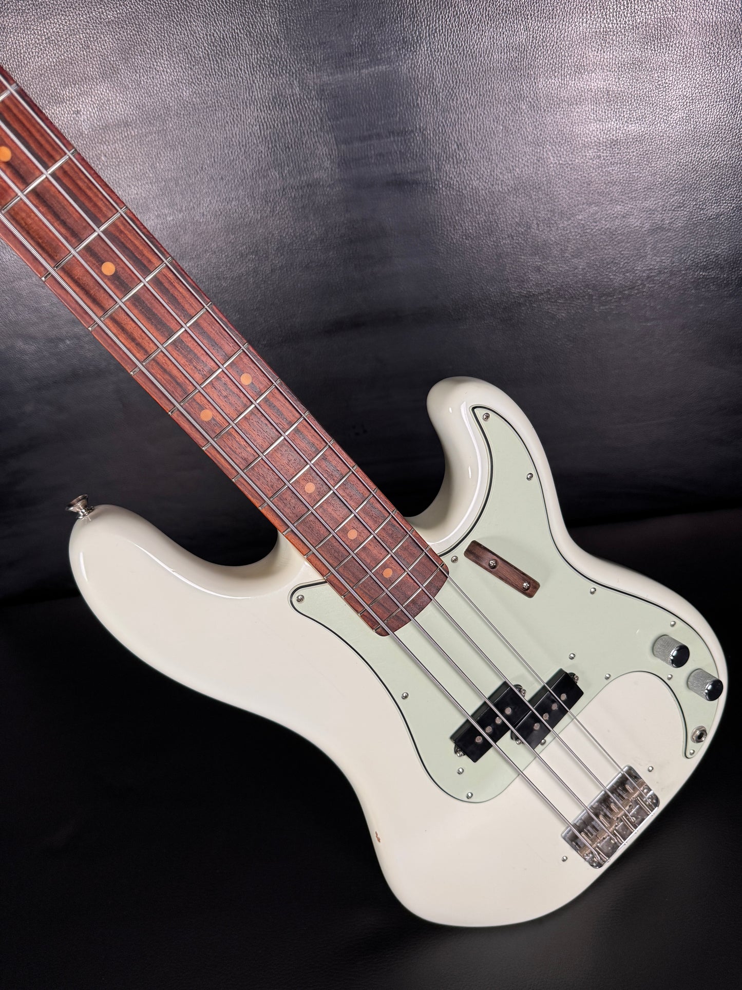 Fender American Vintage 63 Precision Bass 2013 (PRE-OWNED)