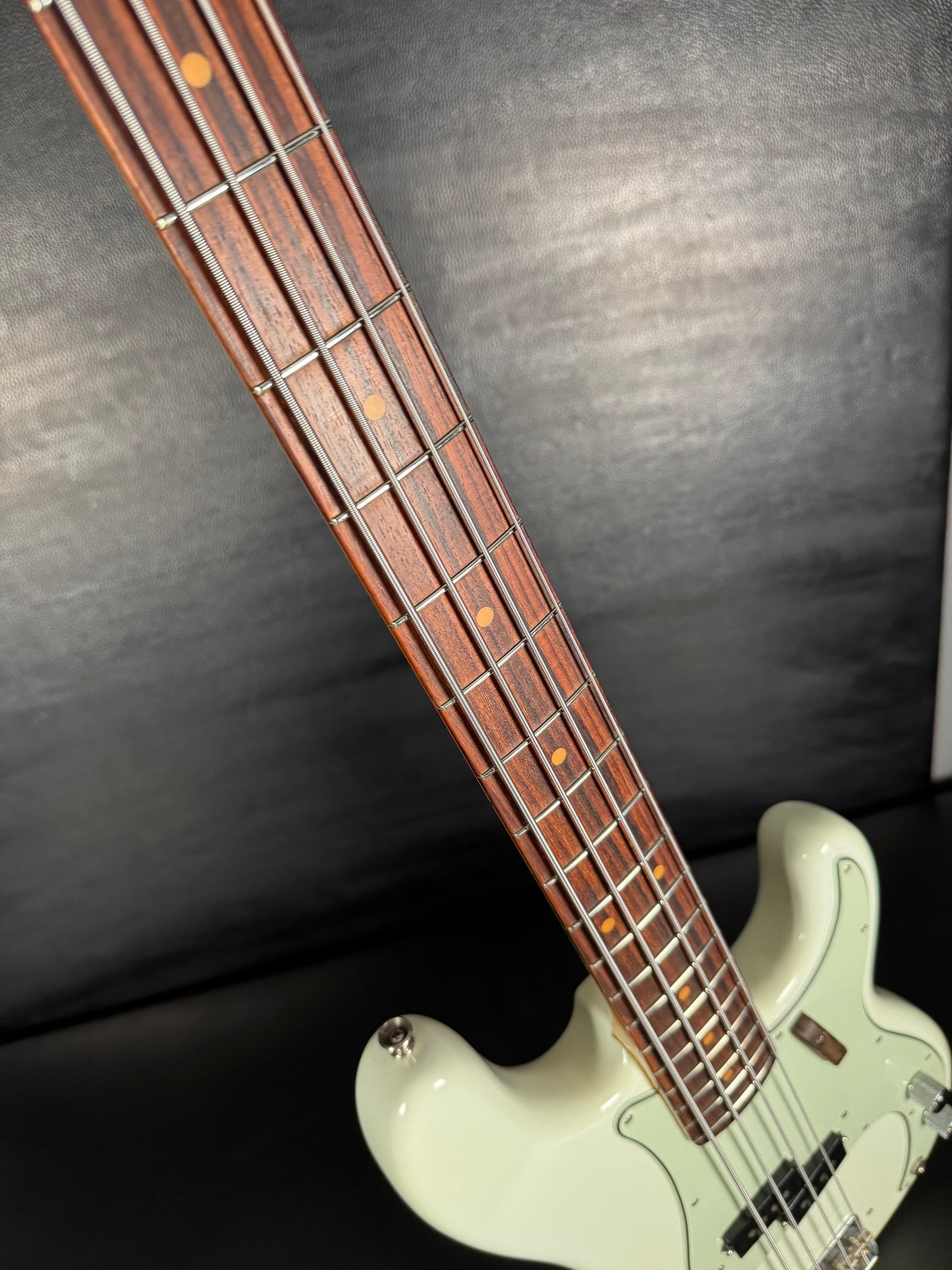 Fender American Vintage 63 Precision Bass 2013 (PRE-OWNED)