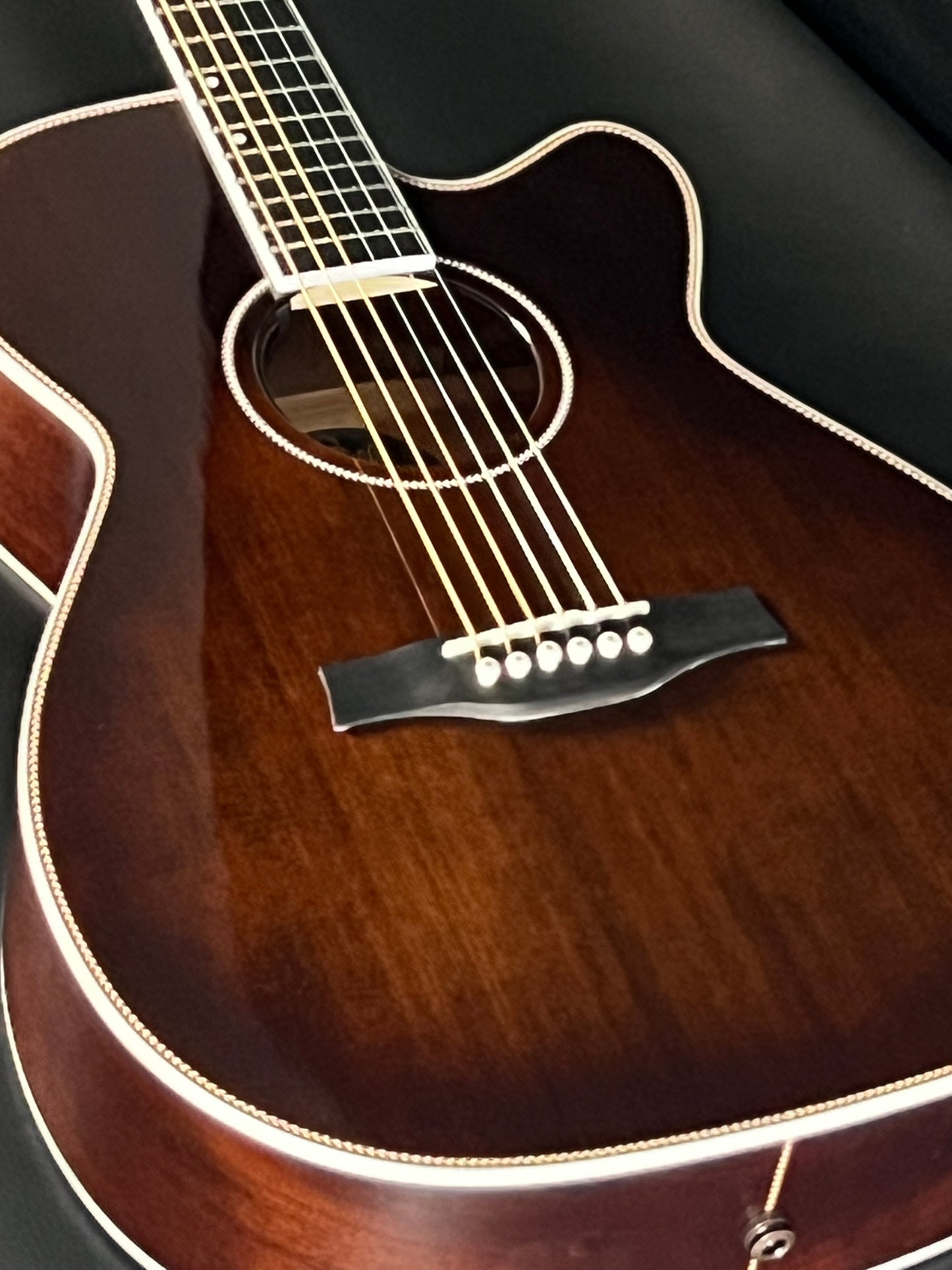 Seagull Artist Mosaic CH CW Bourbon Burst GT EQ (PRE-OWNED)