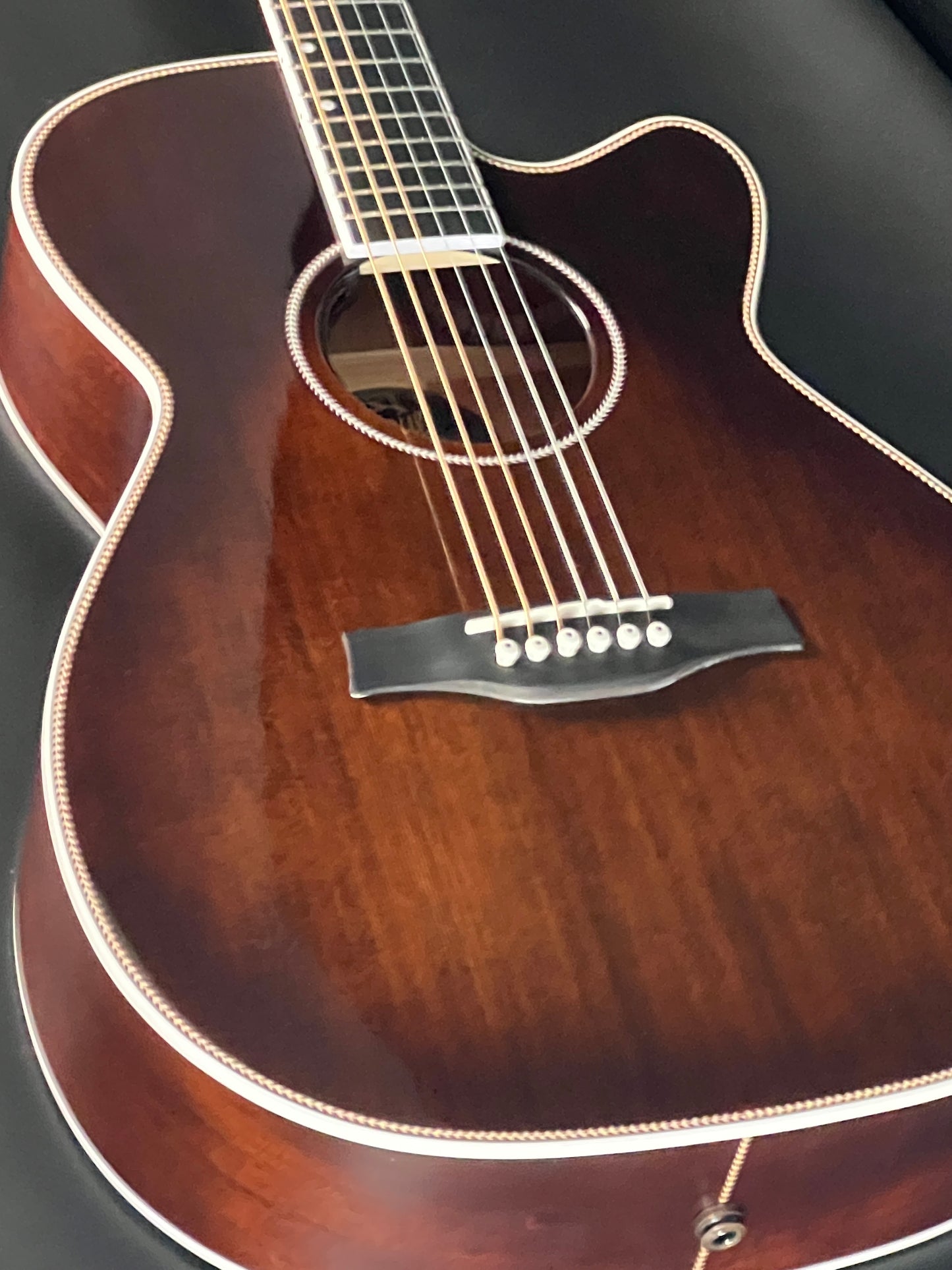 Seagull Artist Mosaic CH CW Bourbon Burst GT EQ (PRE-OWNED)