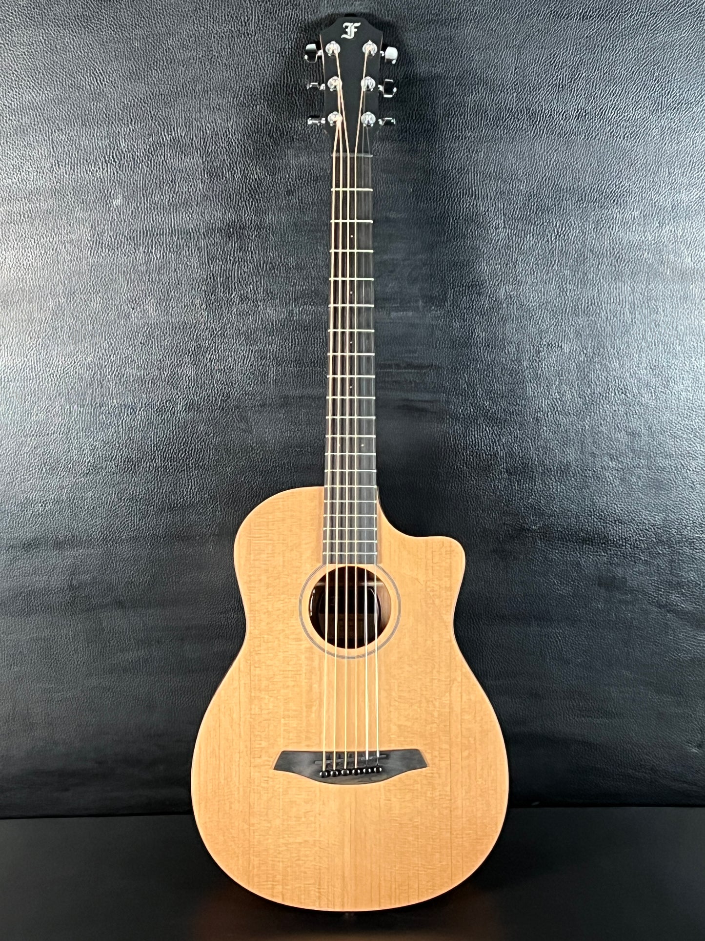 Furch Pioneer CM a 43mm w/ LR Baggs Element (PRE-OWNED)