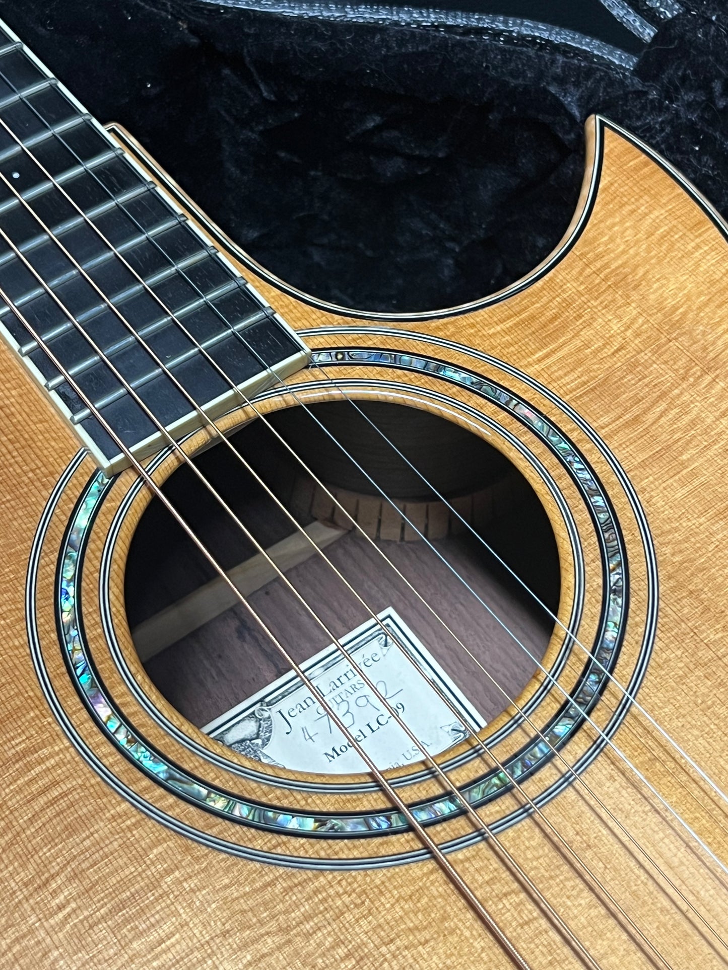 Larrivée LC 09 (PRE-OWNED)