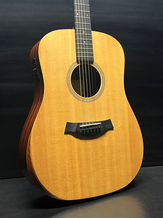Taylor Academy e10 (PRE-OWNED)
