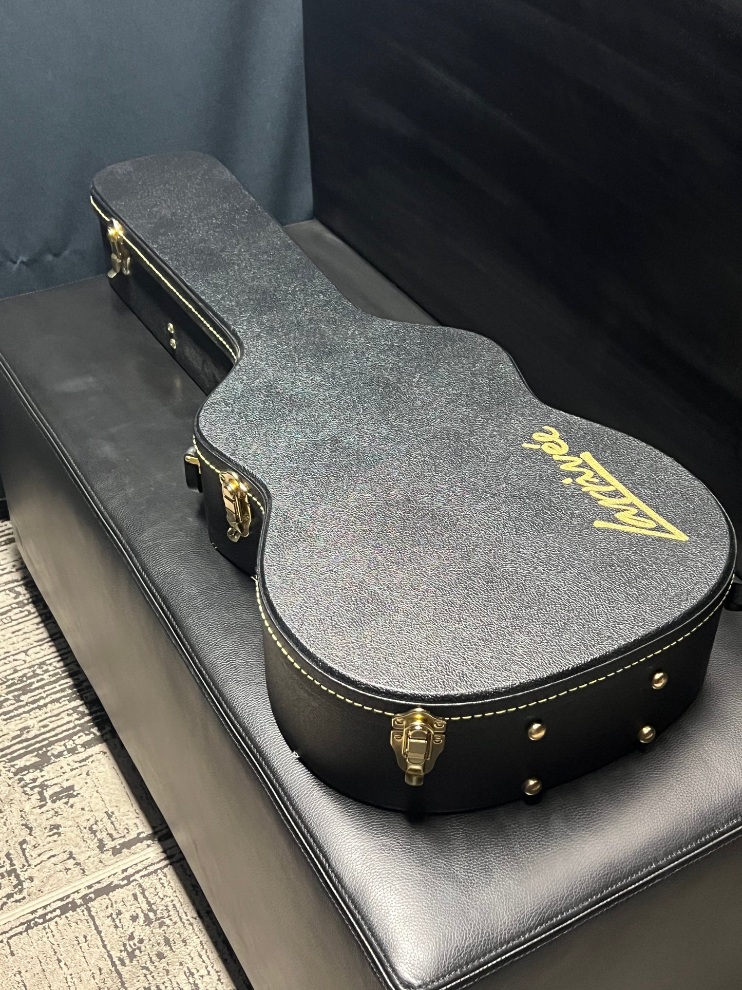 Larrivée OM-40 Mahogany (PRE-OWNED)