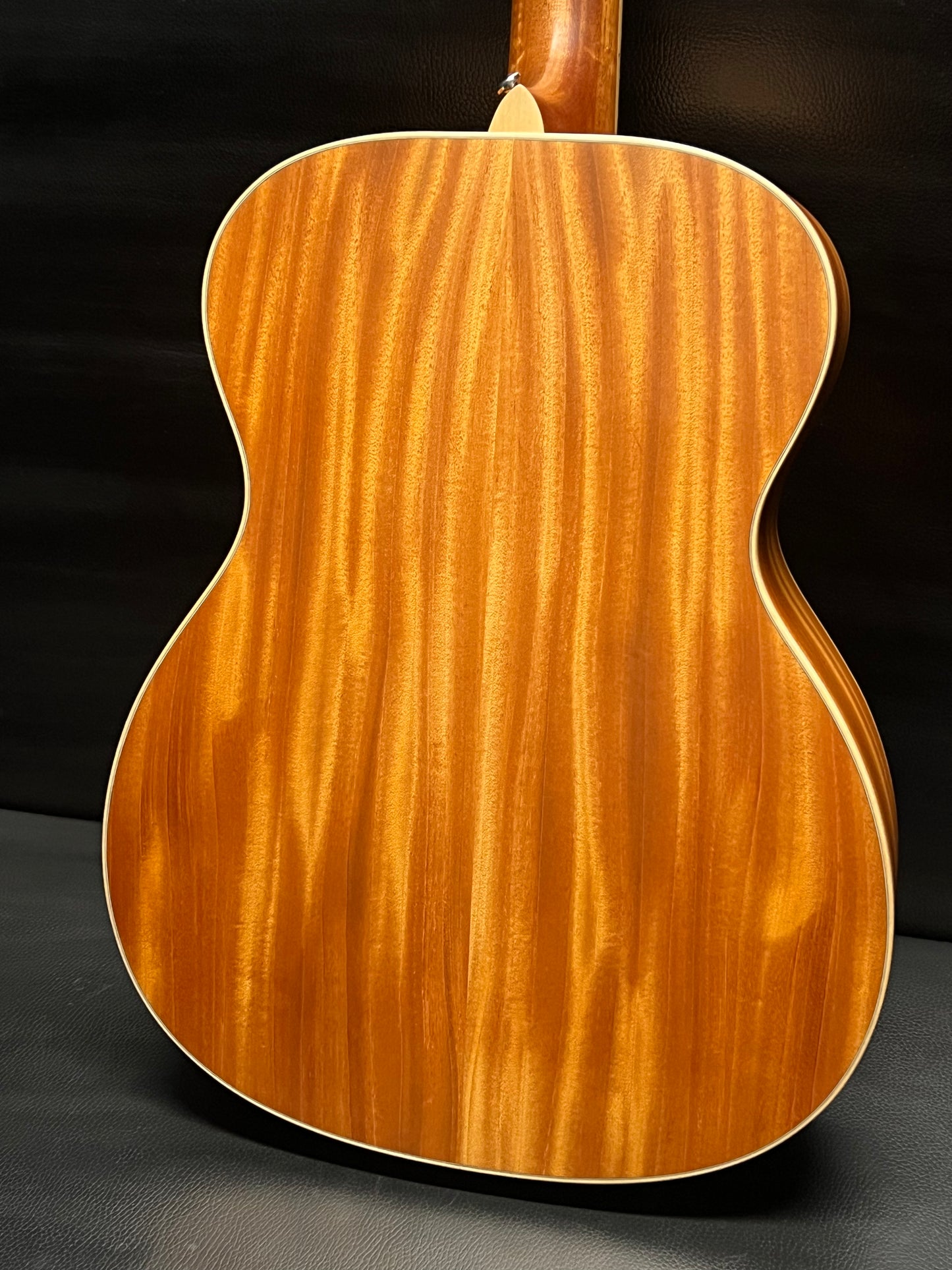 Larrivée OM-40 Mahogany (PRE-OWNED)