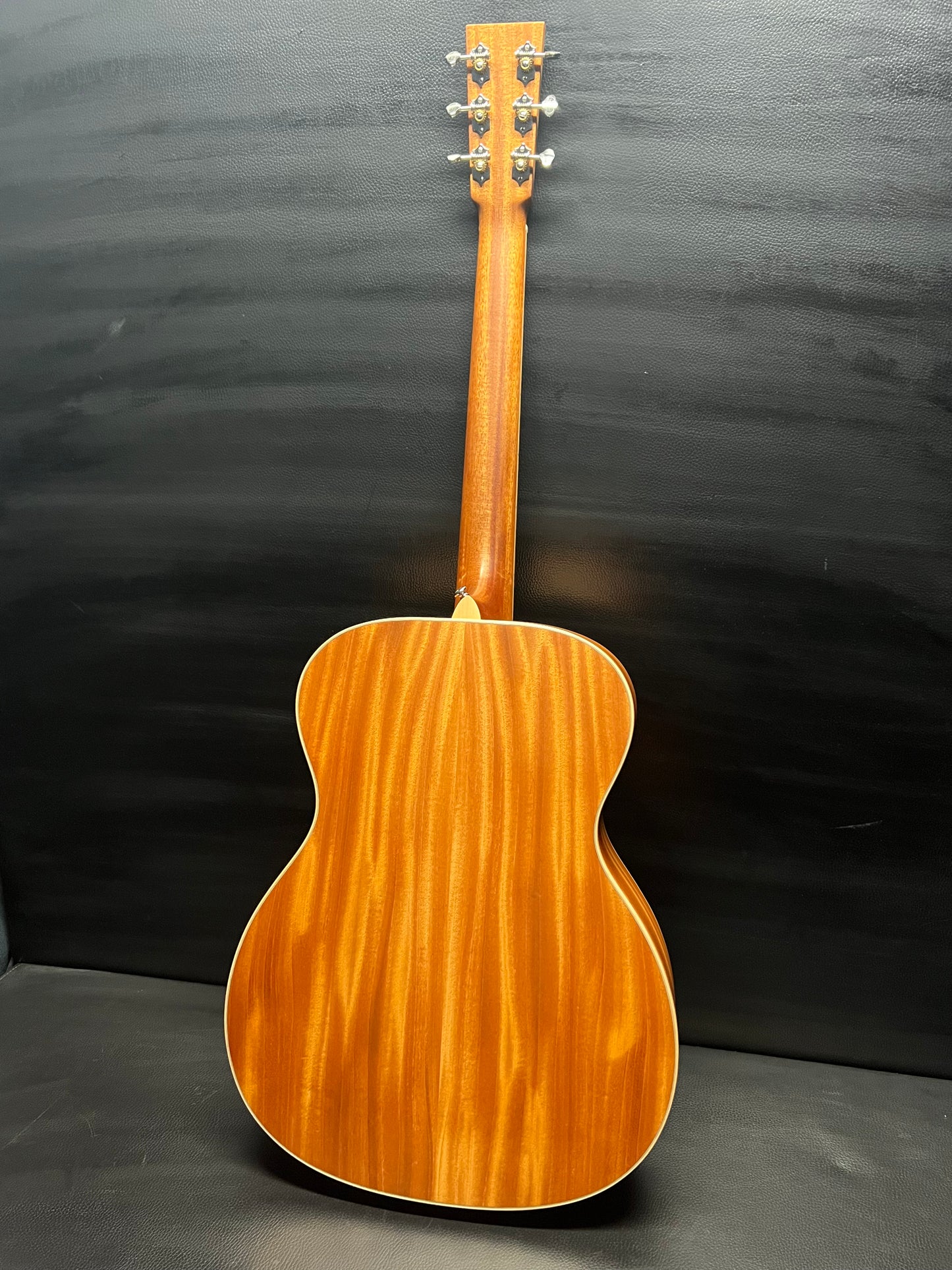 Larrivée OM-40 Mahogany (PRE-OWNED)