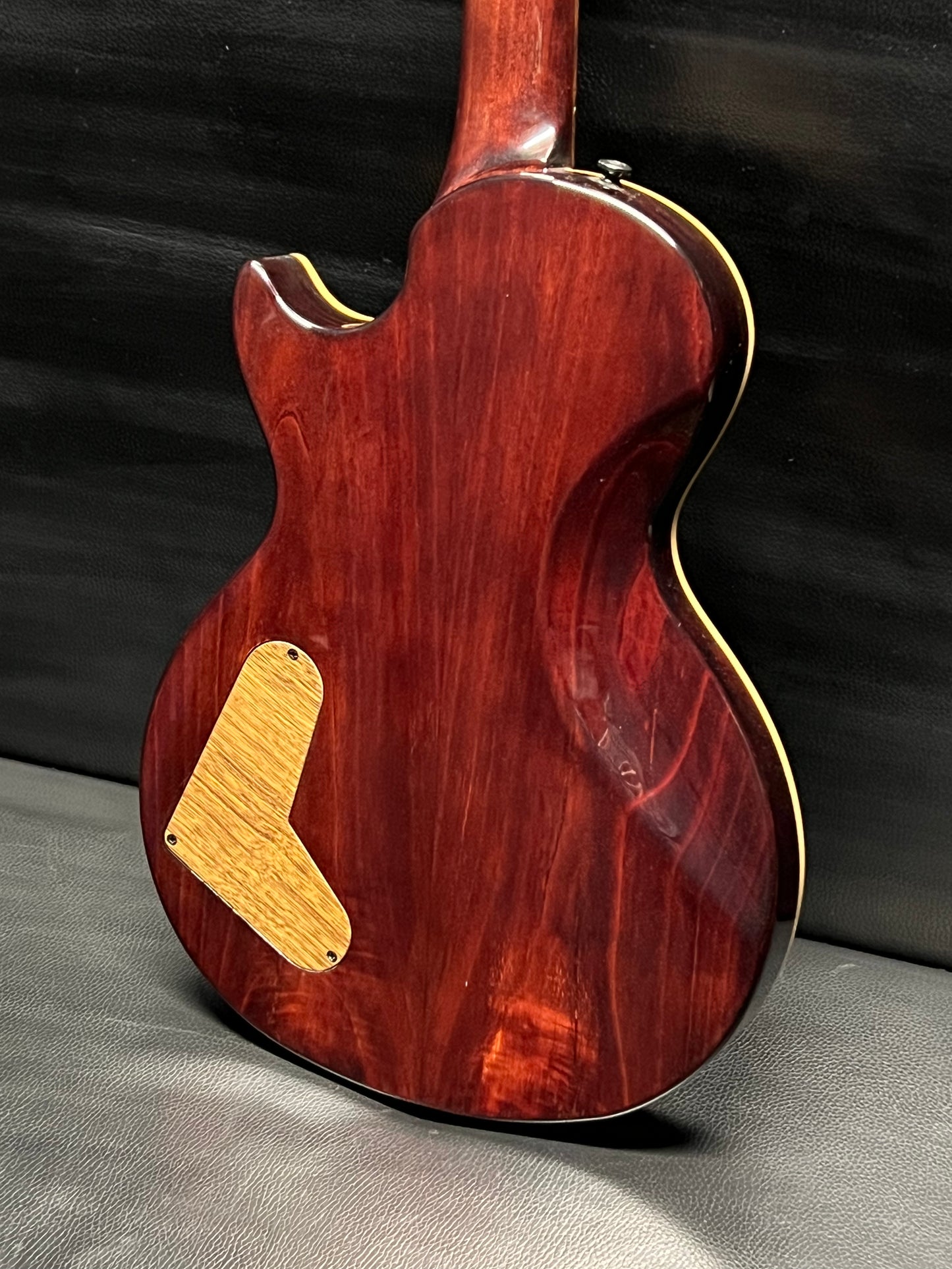 Sahana Lampucchre Ridesh Tamang signature “Wolfie” (PRE-OWNED)