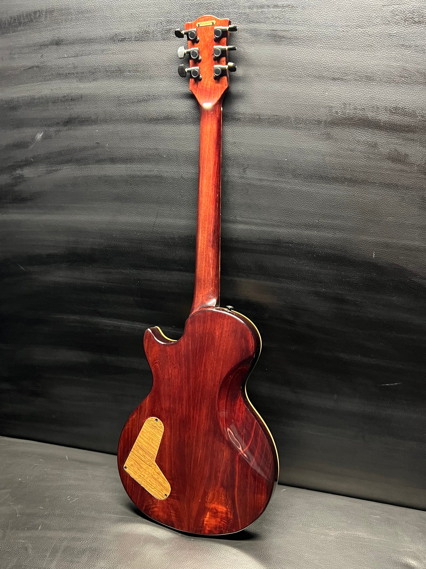 Sahana Lampucchre Ridesh Tamang signature “Wolfie” (PRE-OWNED)