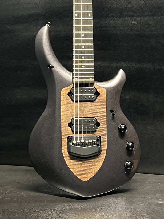 Earnie Ball Music Man Majesty 2023 (PRE-OWNED)