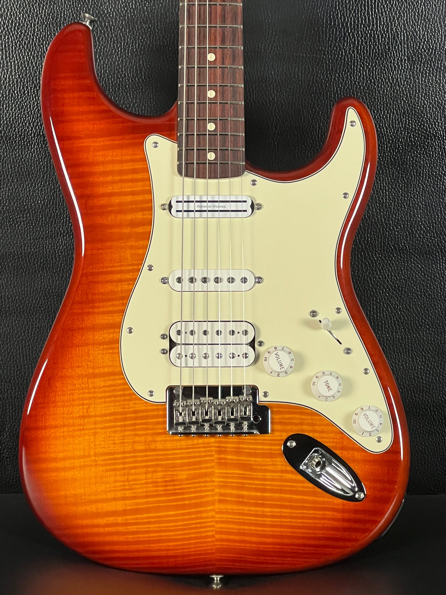 Deluxe Stratocaster HSS Plus Top with iOS Connectivity 2014 (PRE-OWNED)
