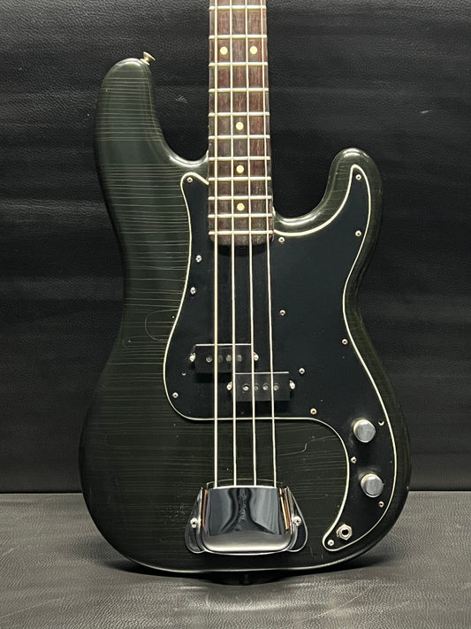 Fender 1977 Precision Bass (PRE-OWNED)