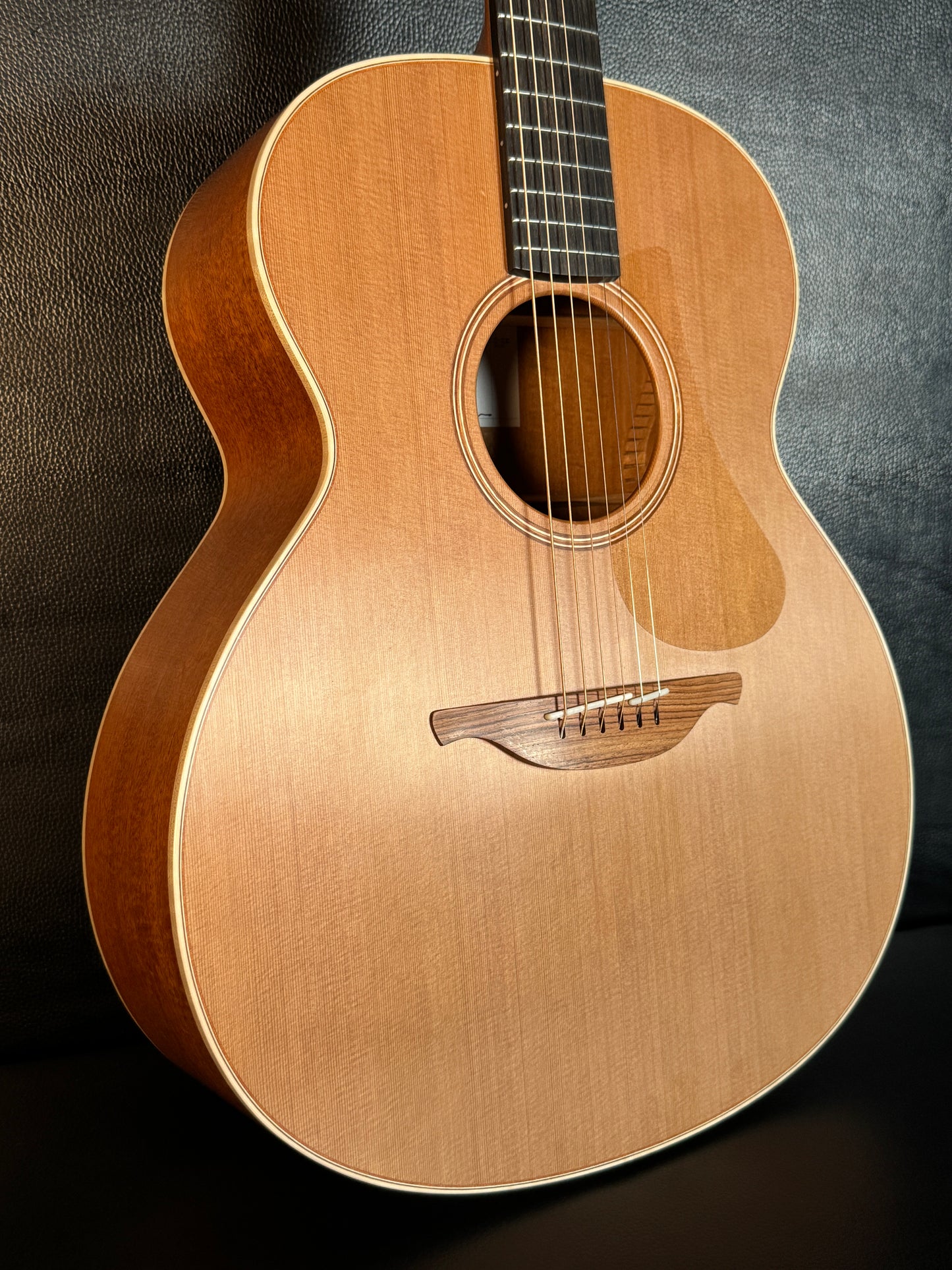 Lowden 0-22 Original Series Same As Played & Reviewed by J.P. Cormier (PRE-OWNED)