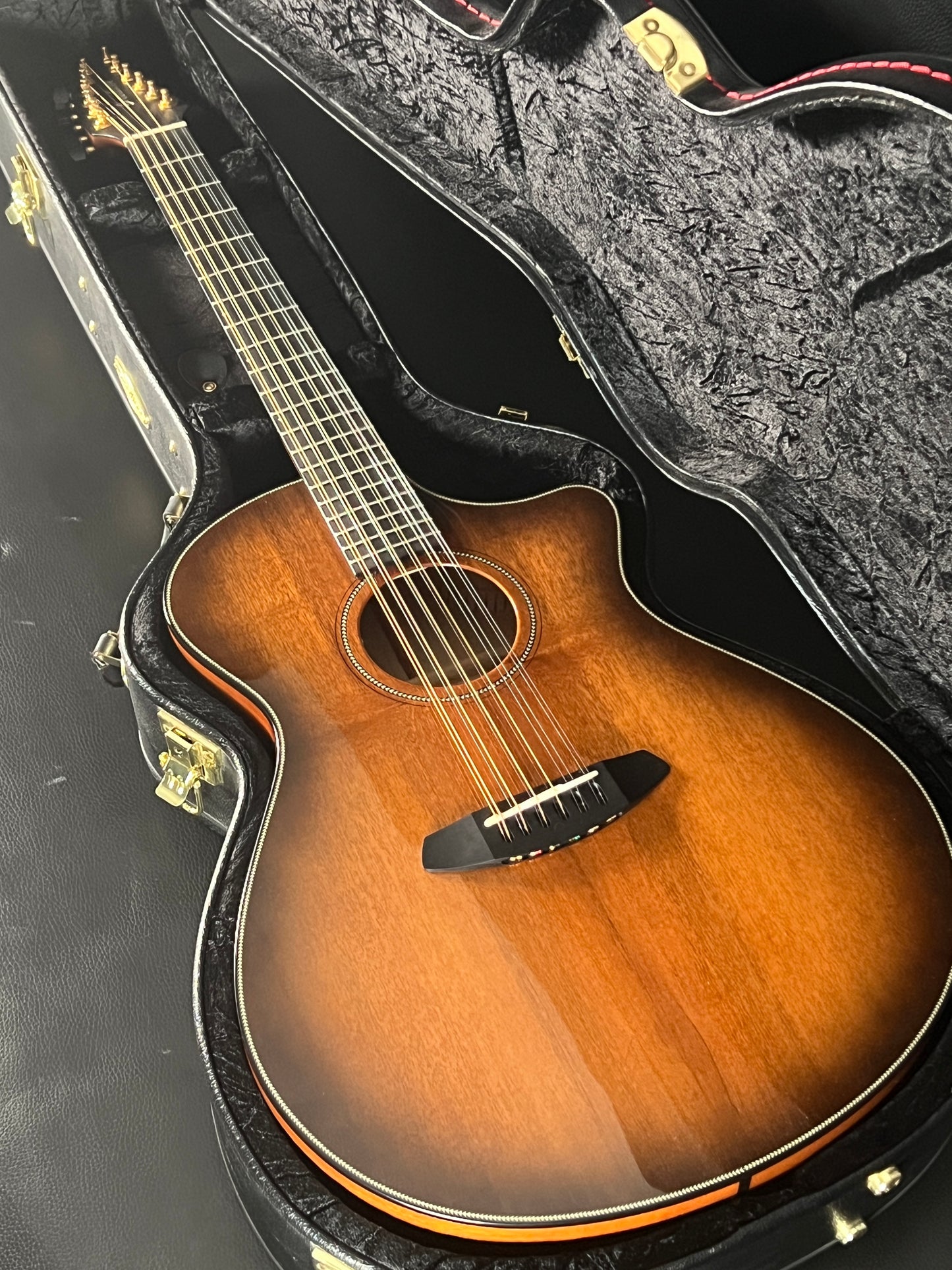 Breedlove Oregon Concerto CE 12-String Bourbon Burst (PRE-OWNED)