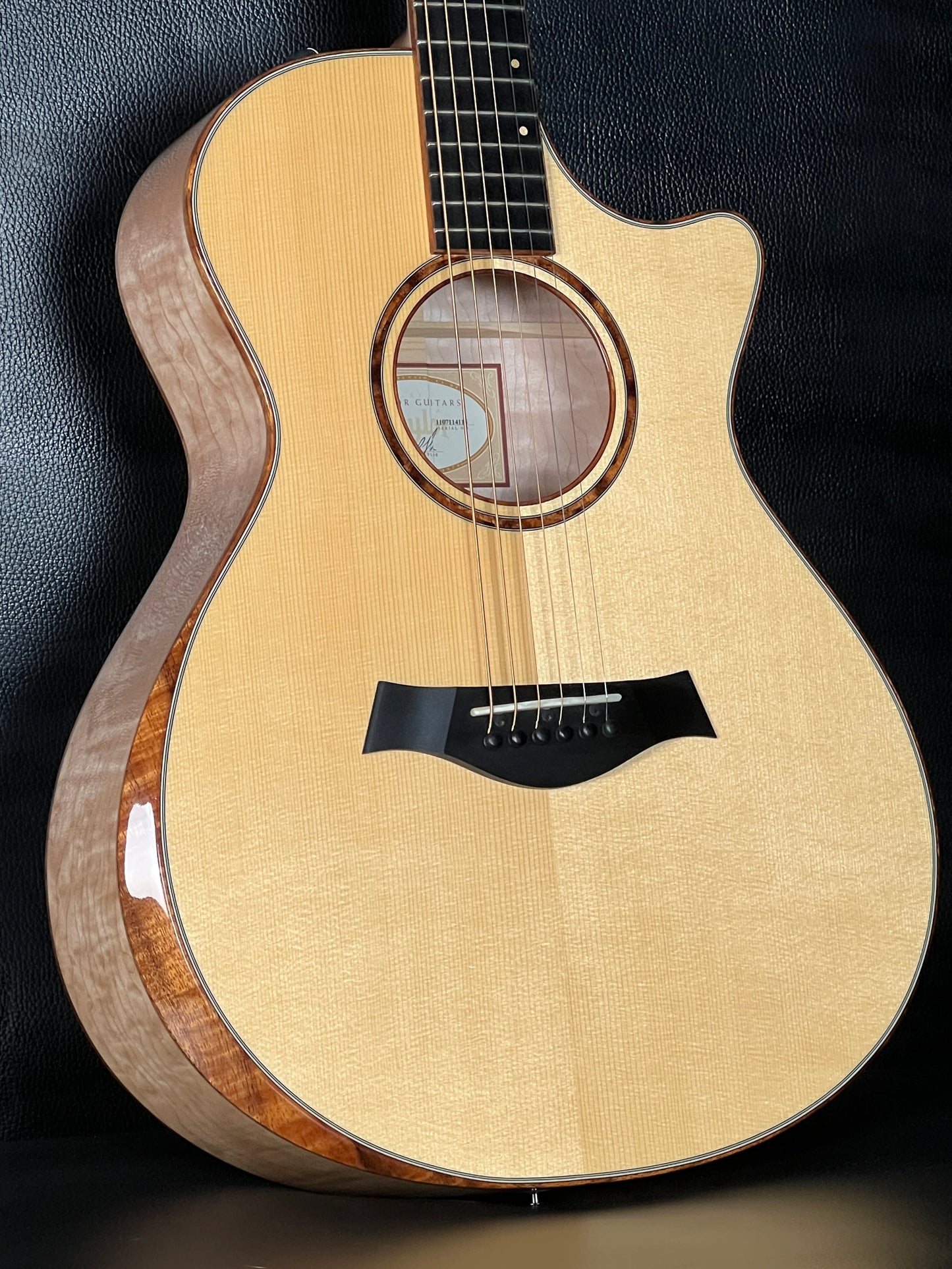 Taylor Custom GC Quilted Maple & Engelmann Spruce 2014 (PRE-OWNED)
