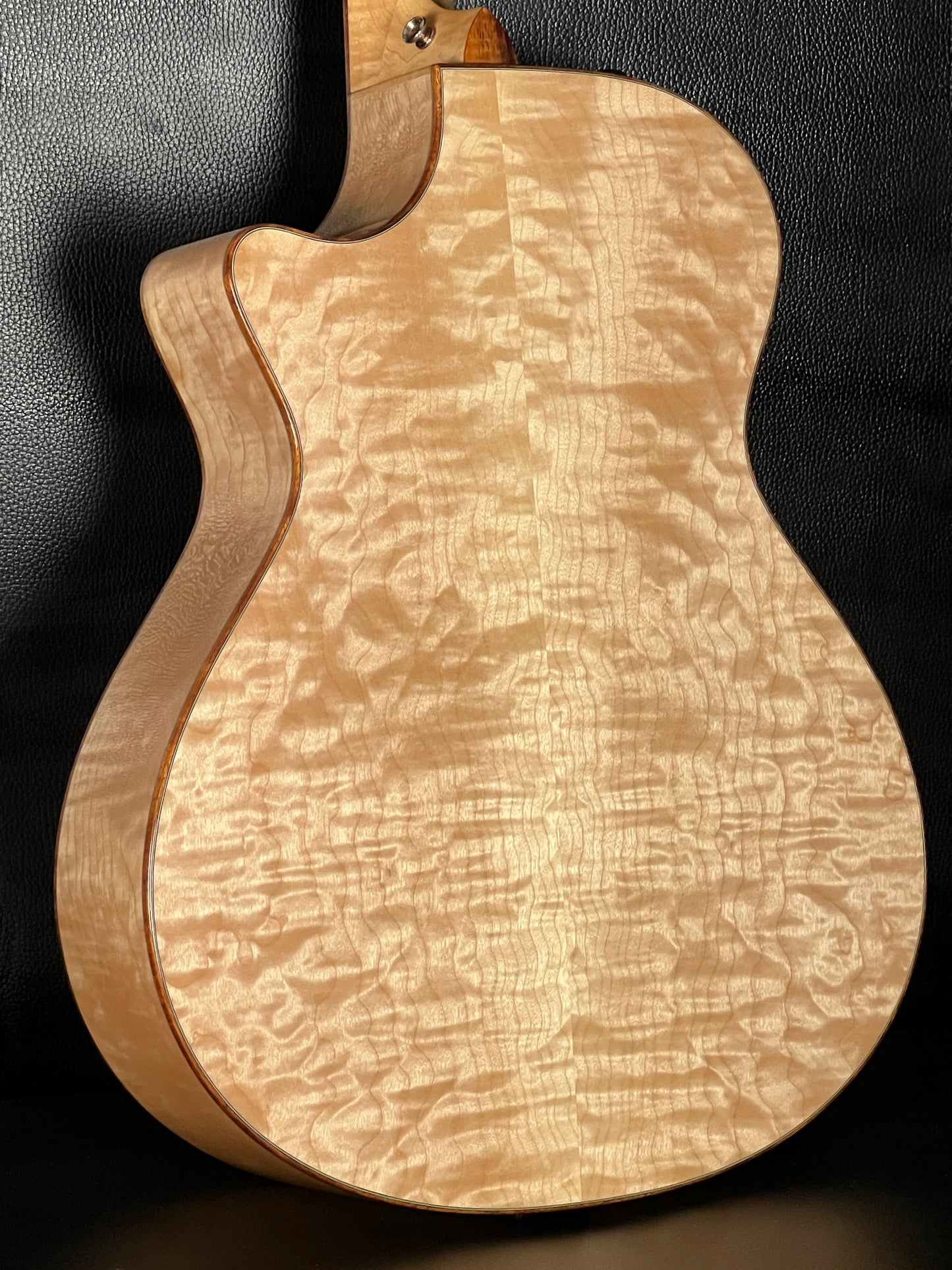 Taylor Custom GC Quilted Maple & Engelmann Spruce 2014 (PRE-OWNED)