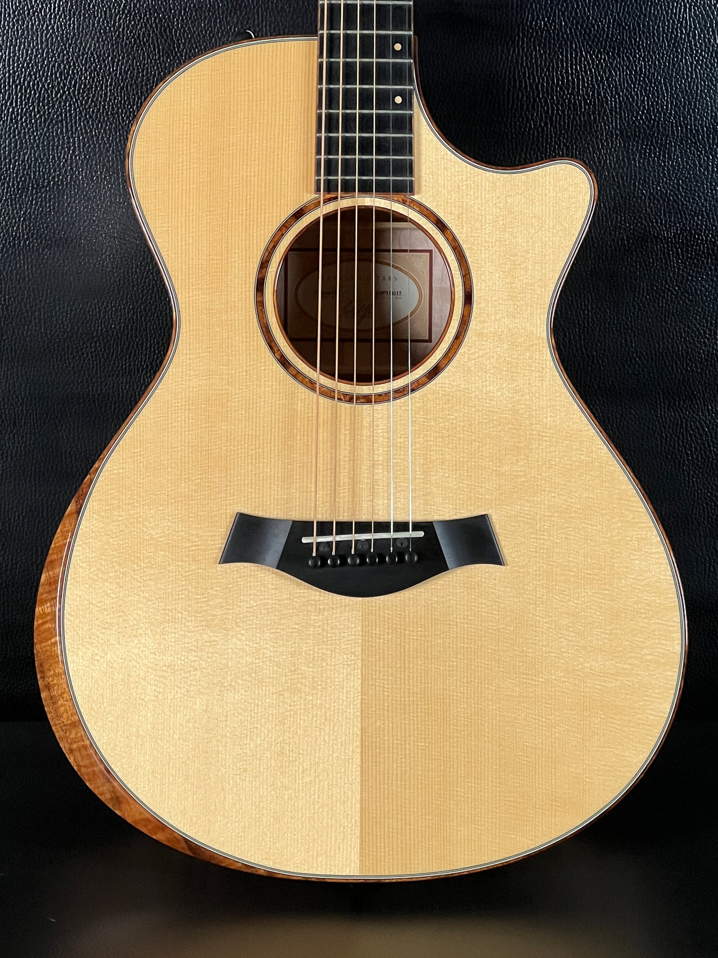 Taylor Custom GC Quilted Maple & Engelmann Spruce 2014 (PRE-OWNED)