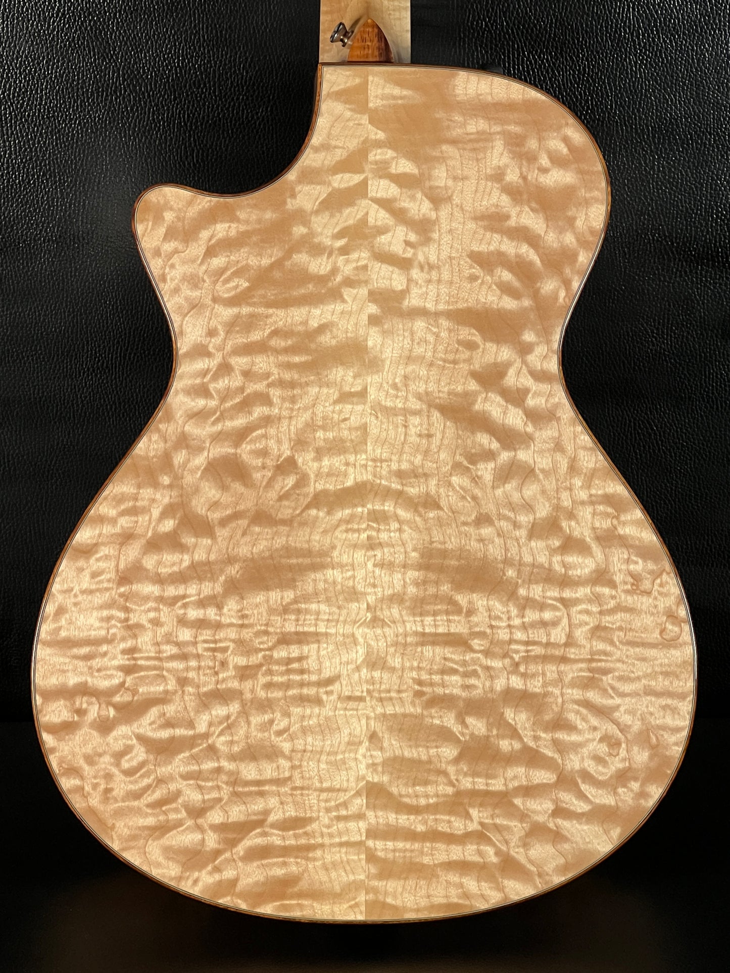 Taylor Custom GC Quilted Maple & Engelmann Spruce 2014 (PRE-OWNED)