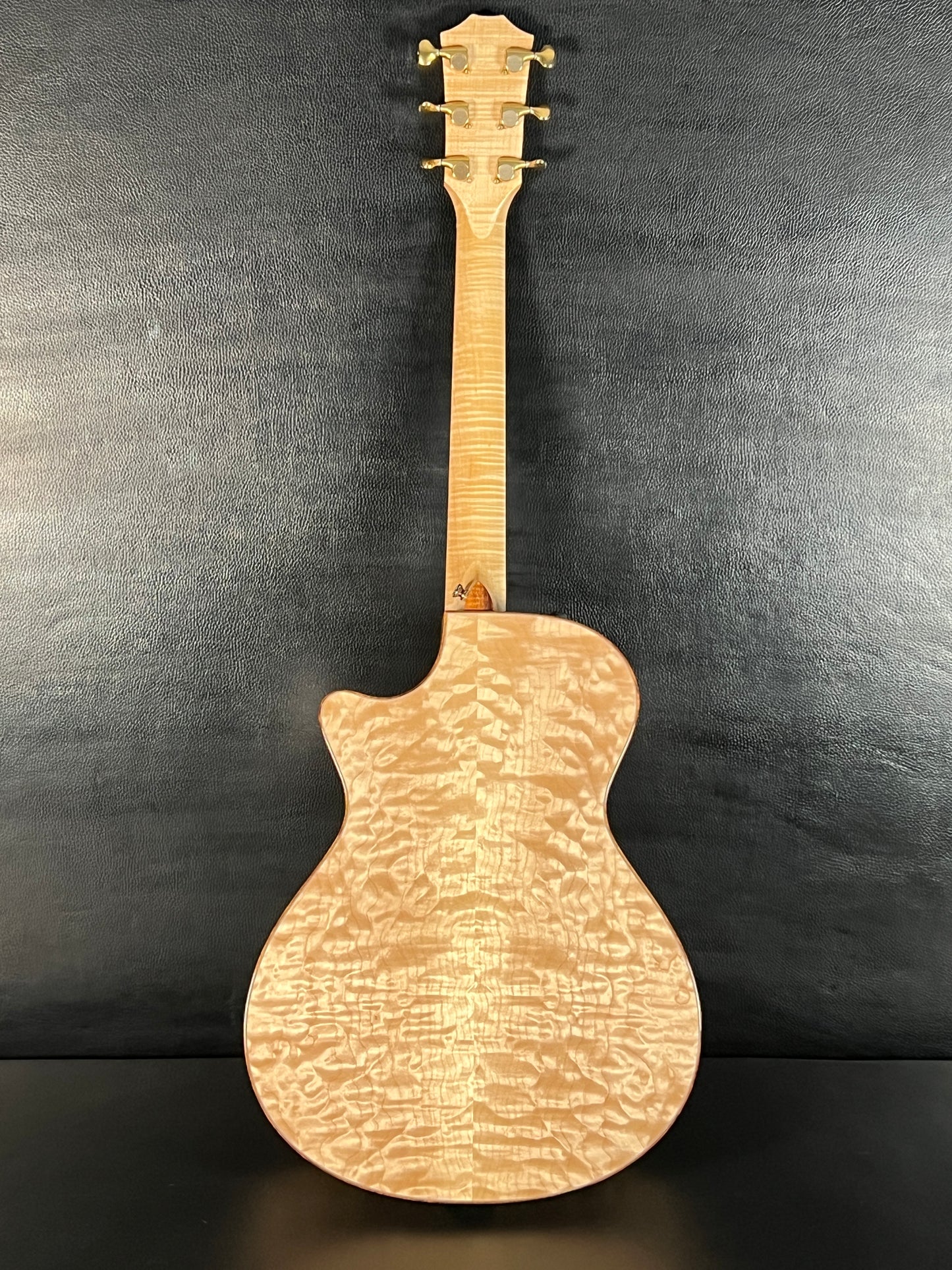 Taylor Custom GC Quilted Maple & Engelmann Spruce 2014 (PRE-OWNED)