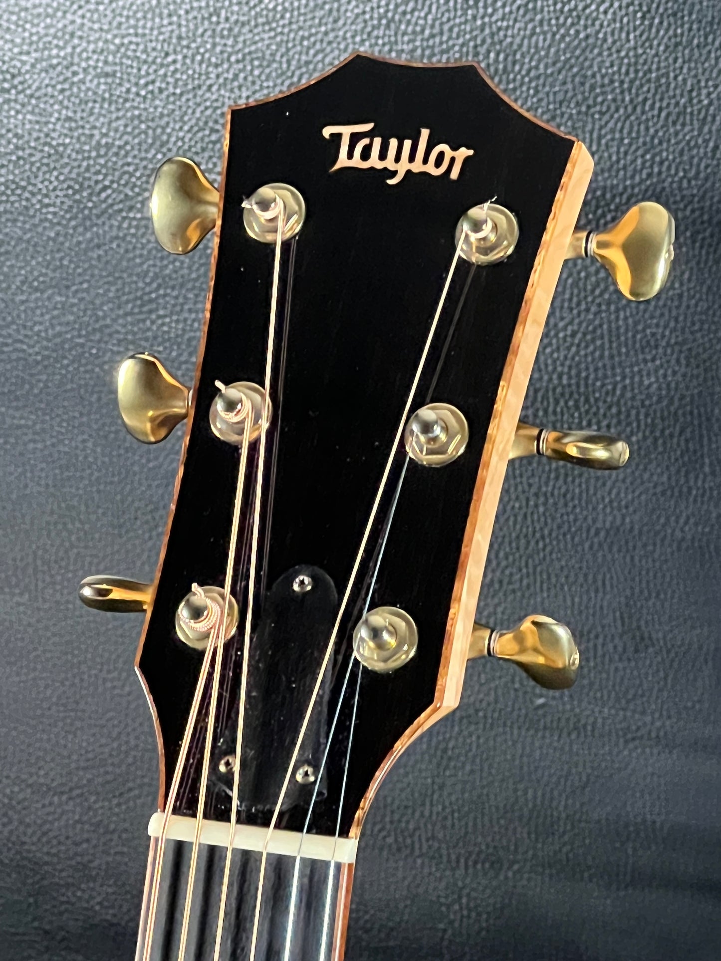 Taylor Custom GC Quilted Maple & Engelmann Spruce 2014 (PRE-OWNED)