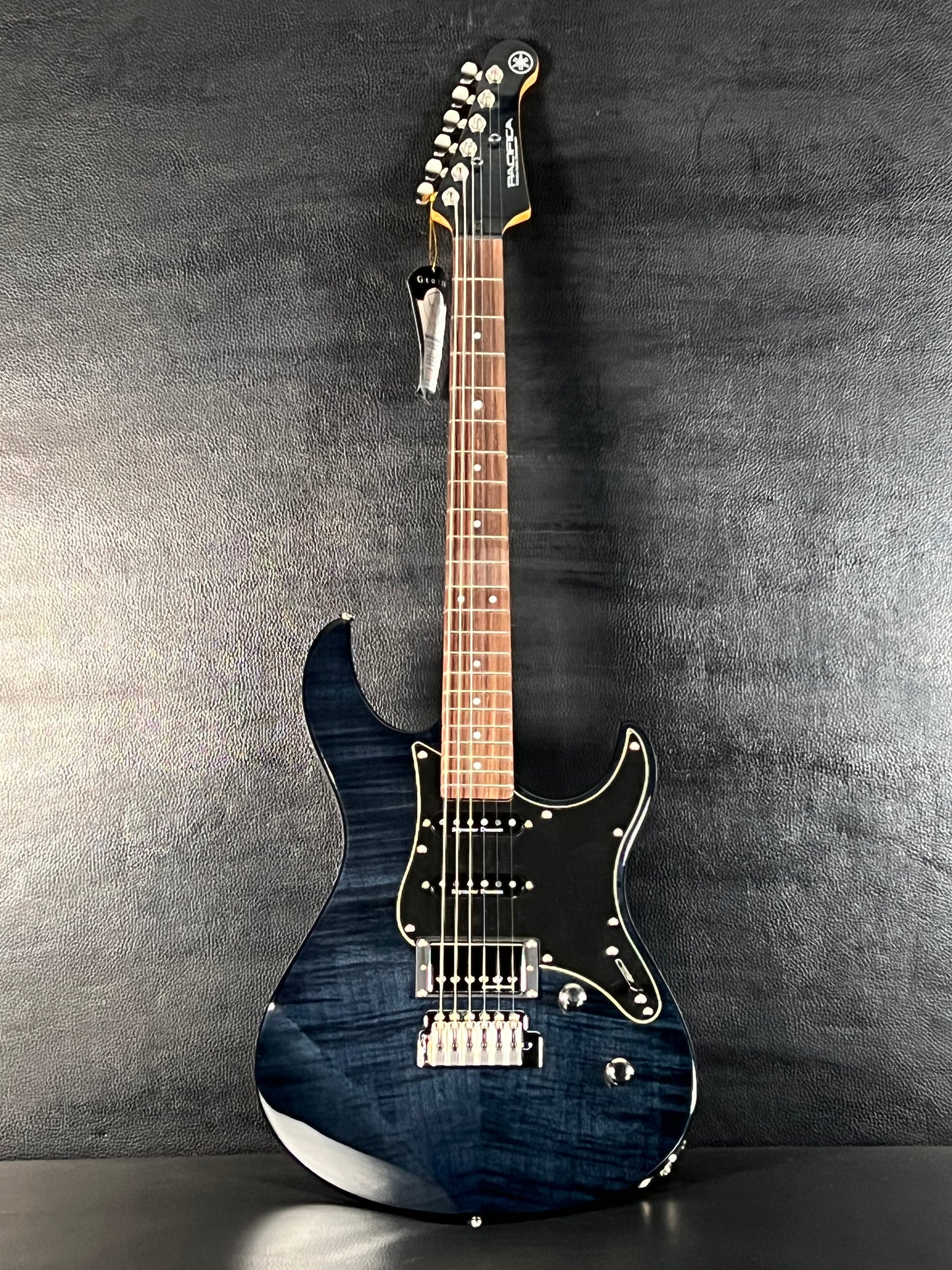 Yamaha Pacifica PAC612VIIFM Translucent Black