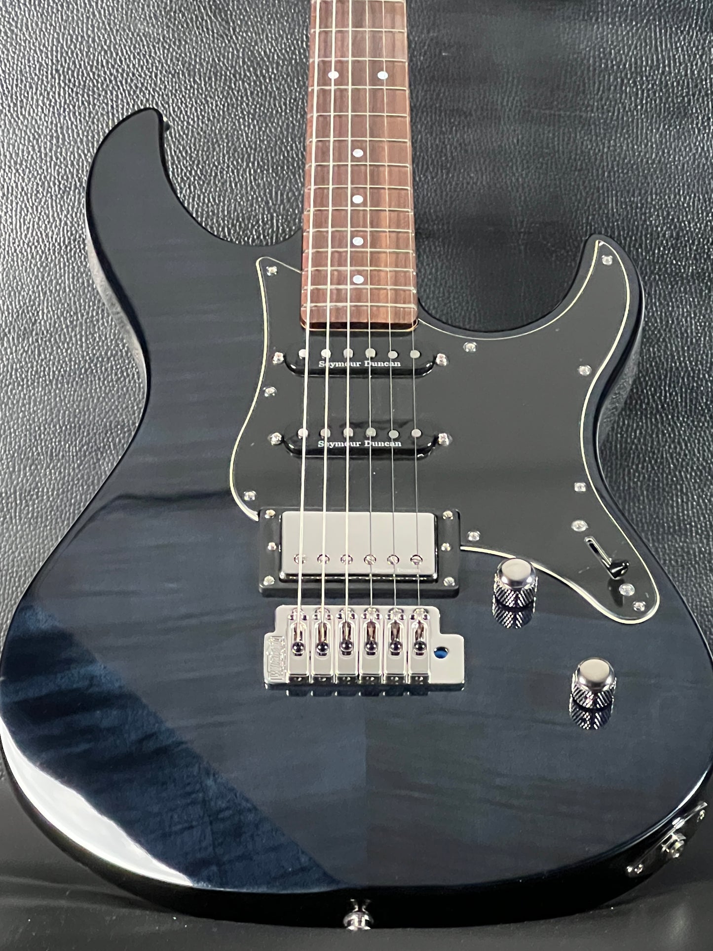 Yamaha Pacifica PAC612VIIFM Translucent Black