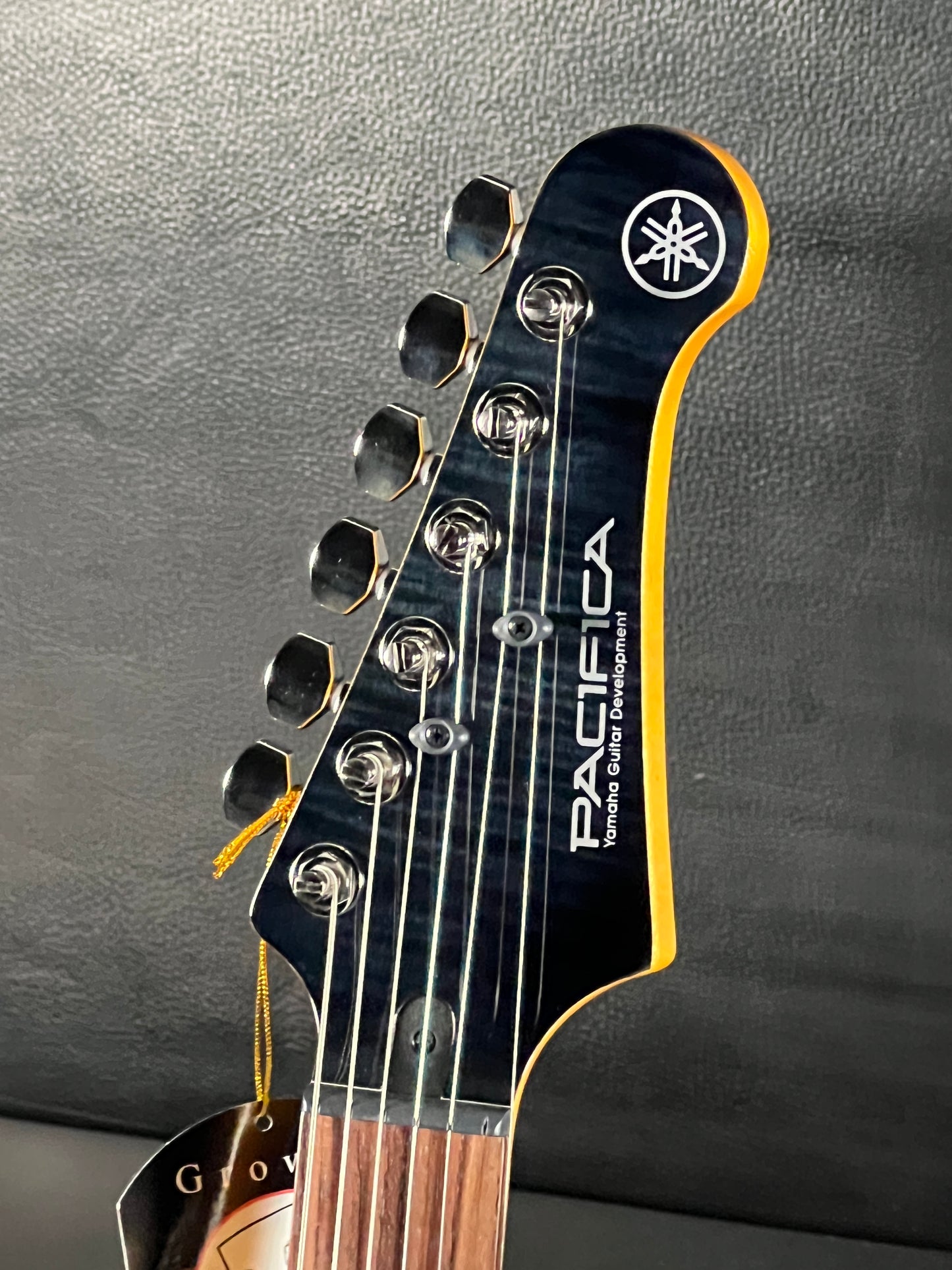 Yamaha Pacifica PAC612VIIFM Translucent Black