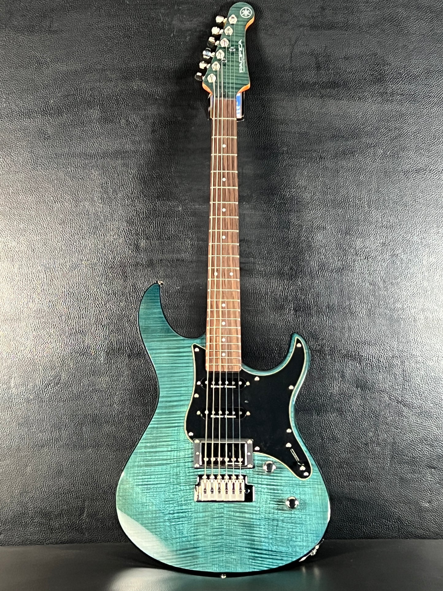 Yamaha PAC612VIIFM Pacifica Indigo Blue