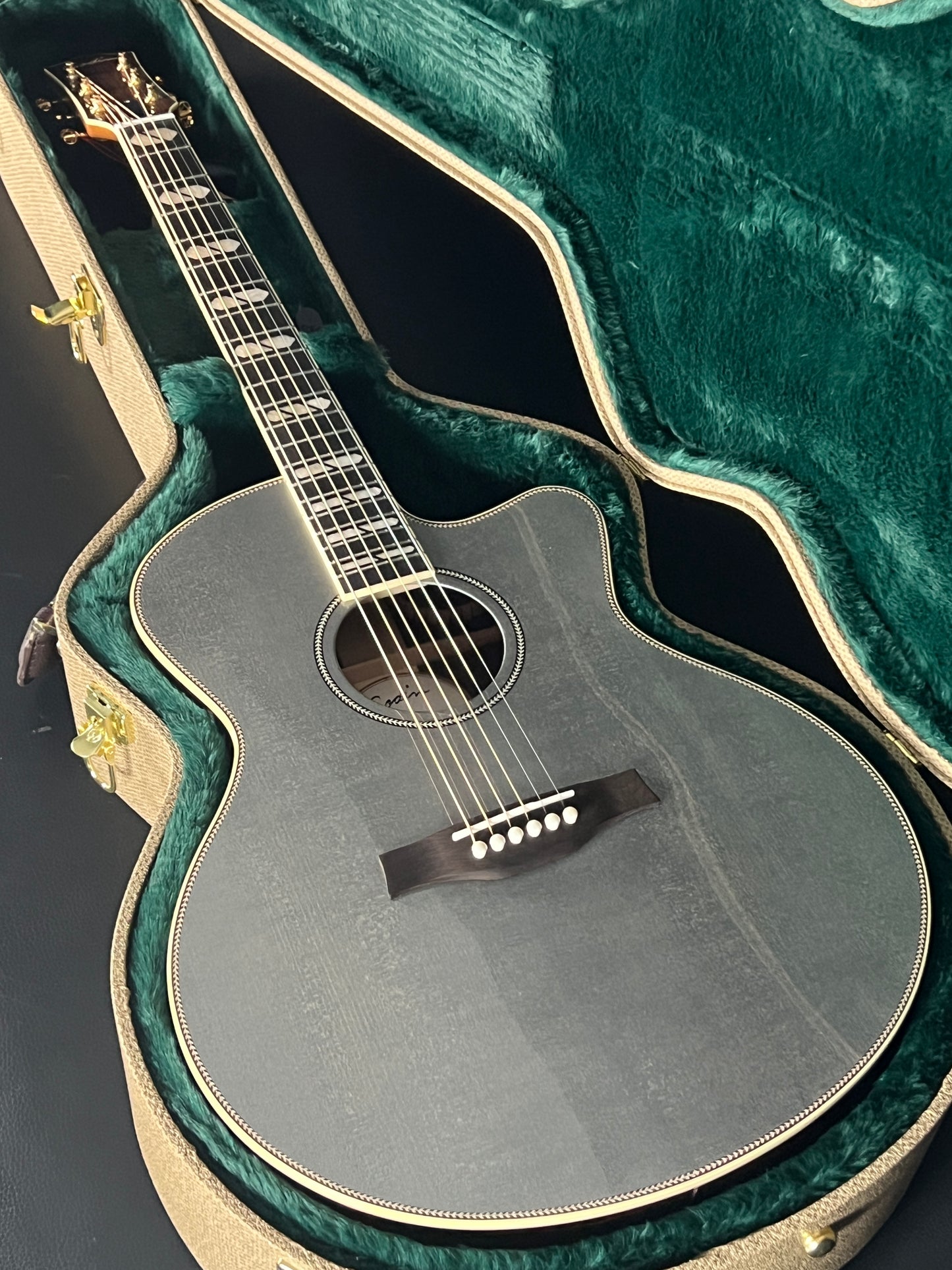 Godin Connaisseur Rosewood Satin Gray #079