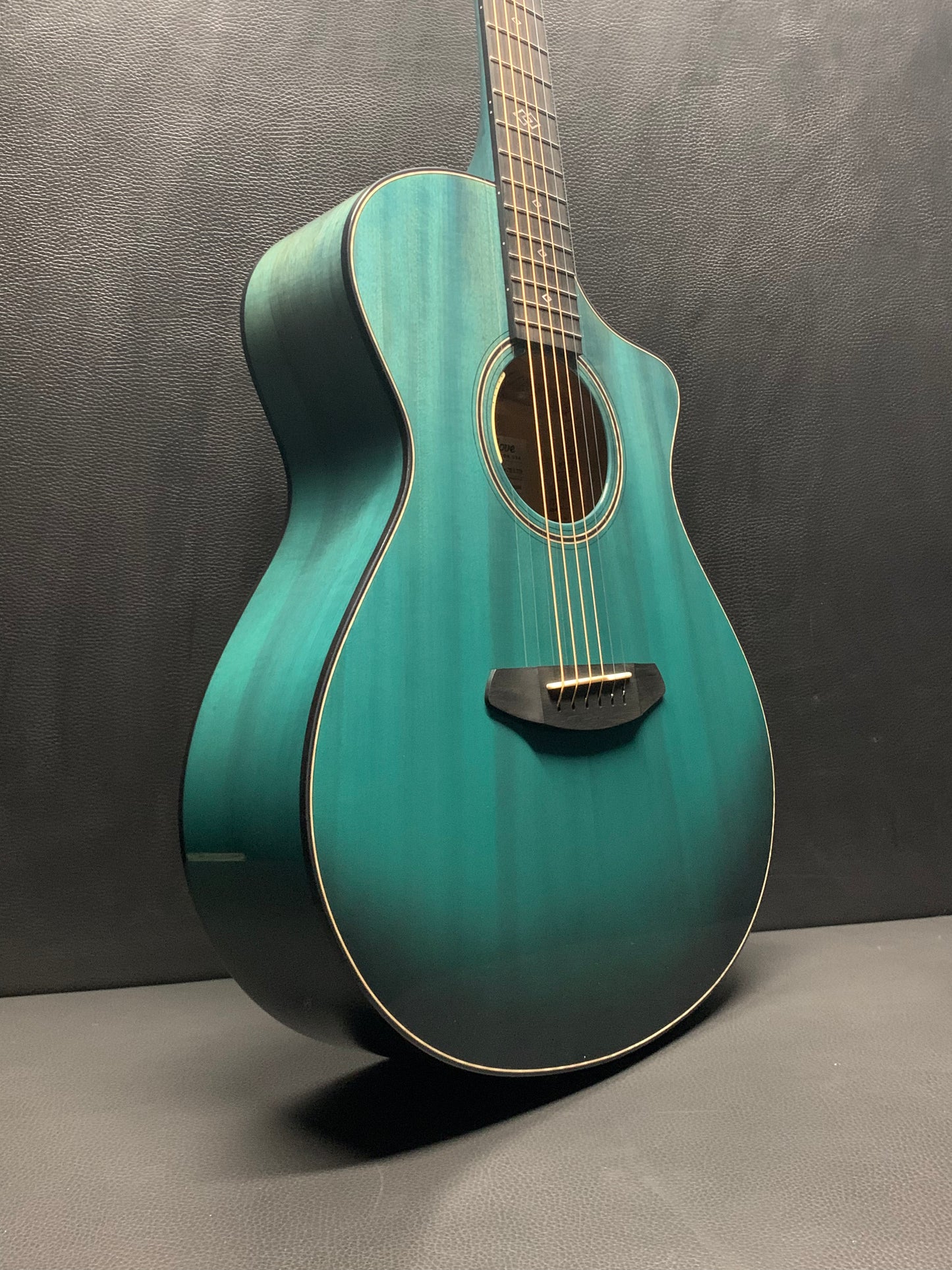 Breedlove Oregon Concert Mojito CE LTD #28628