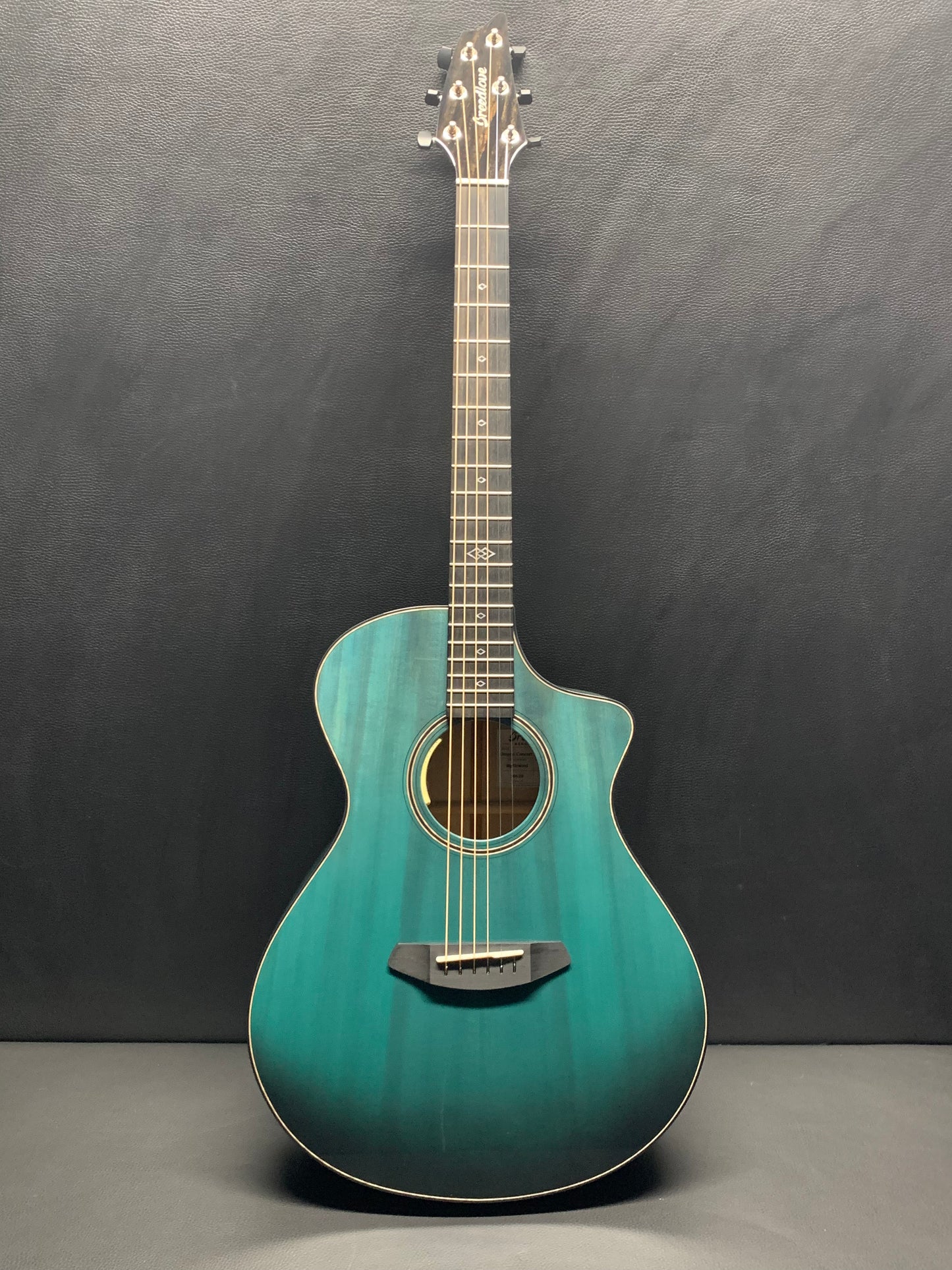 Breedlove Oregon Concert Mojito CE LTD #28628