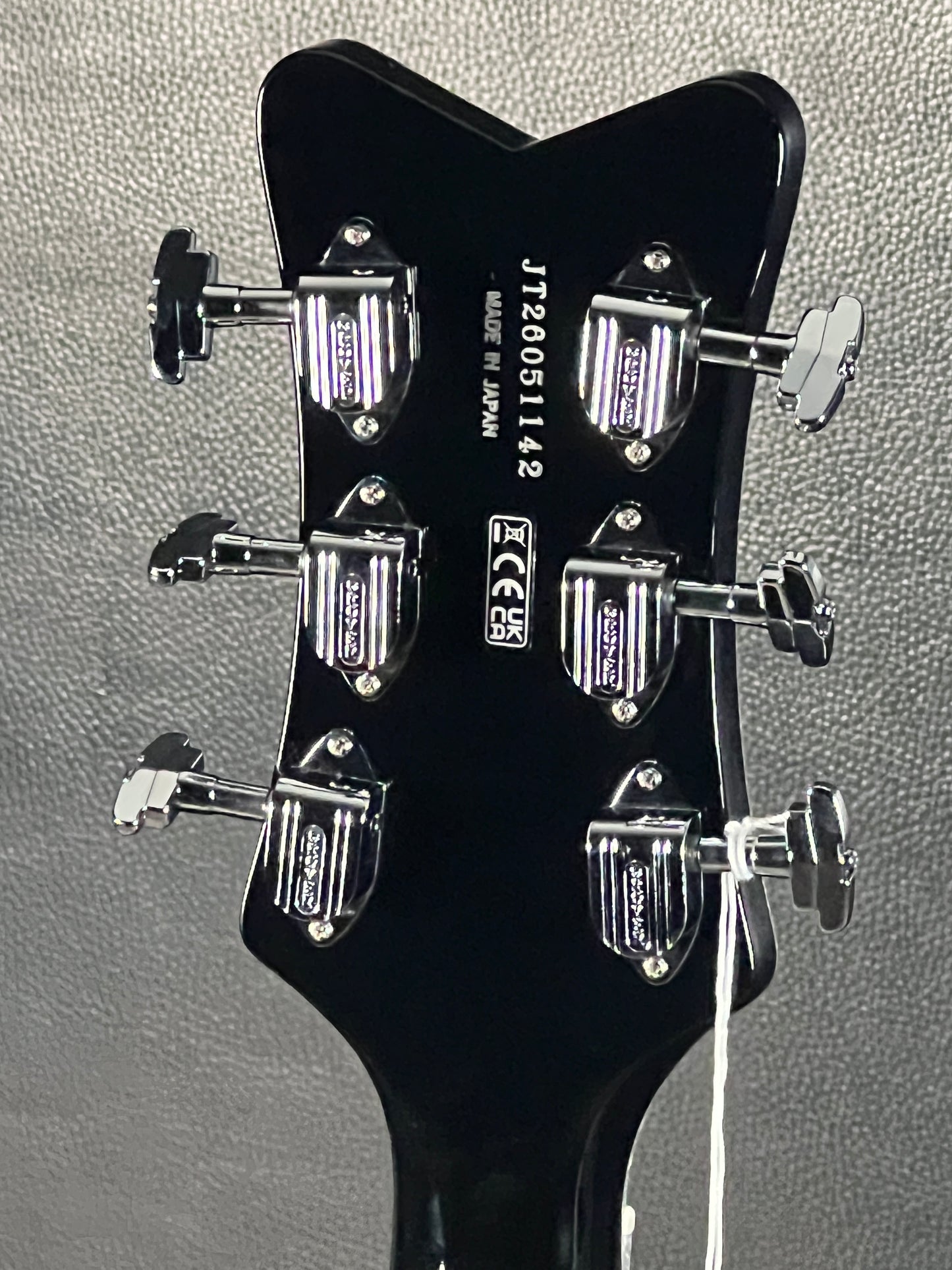Gretsch G6134T-58 Limited Edition Penguin with String-Thru Bigsby - Light Blue Pearl