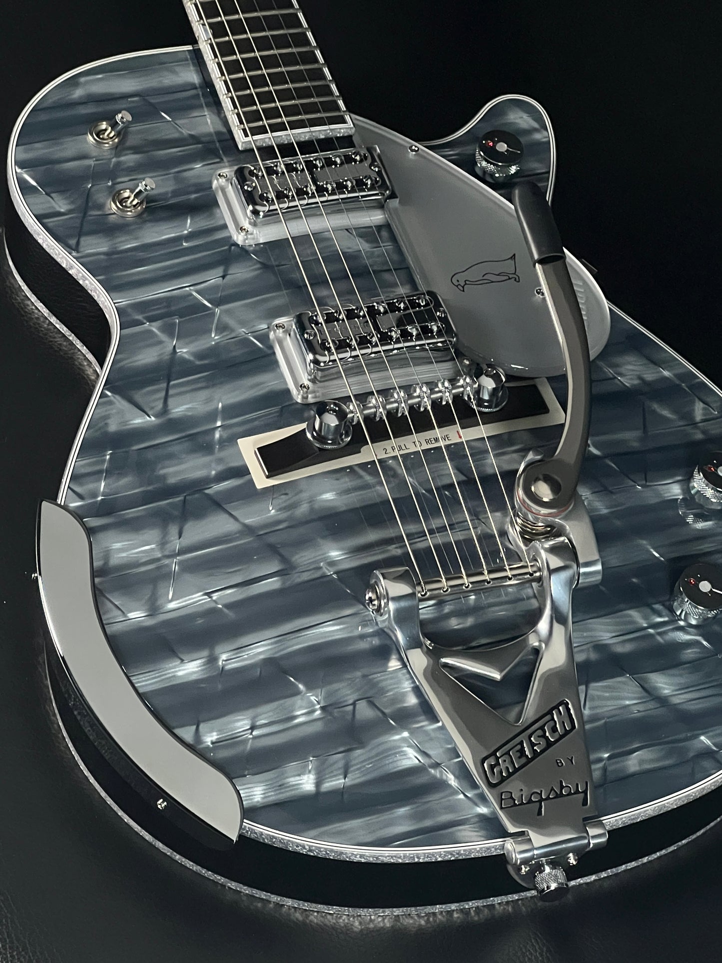 Gretsch G6134T-58 Limited Edition Penguin with String-Thru Bigsby - Light Blue Pearl