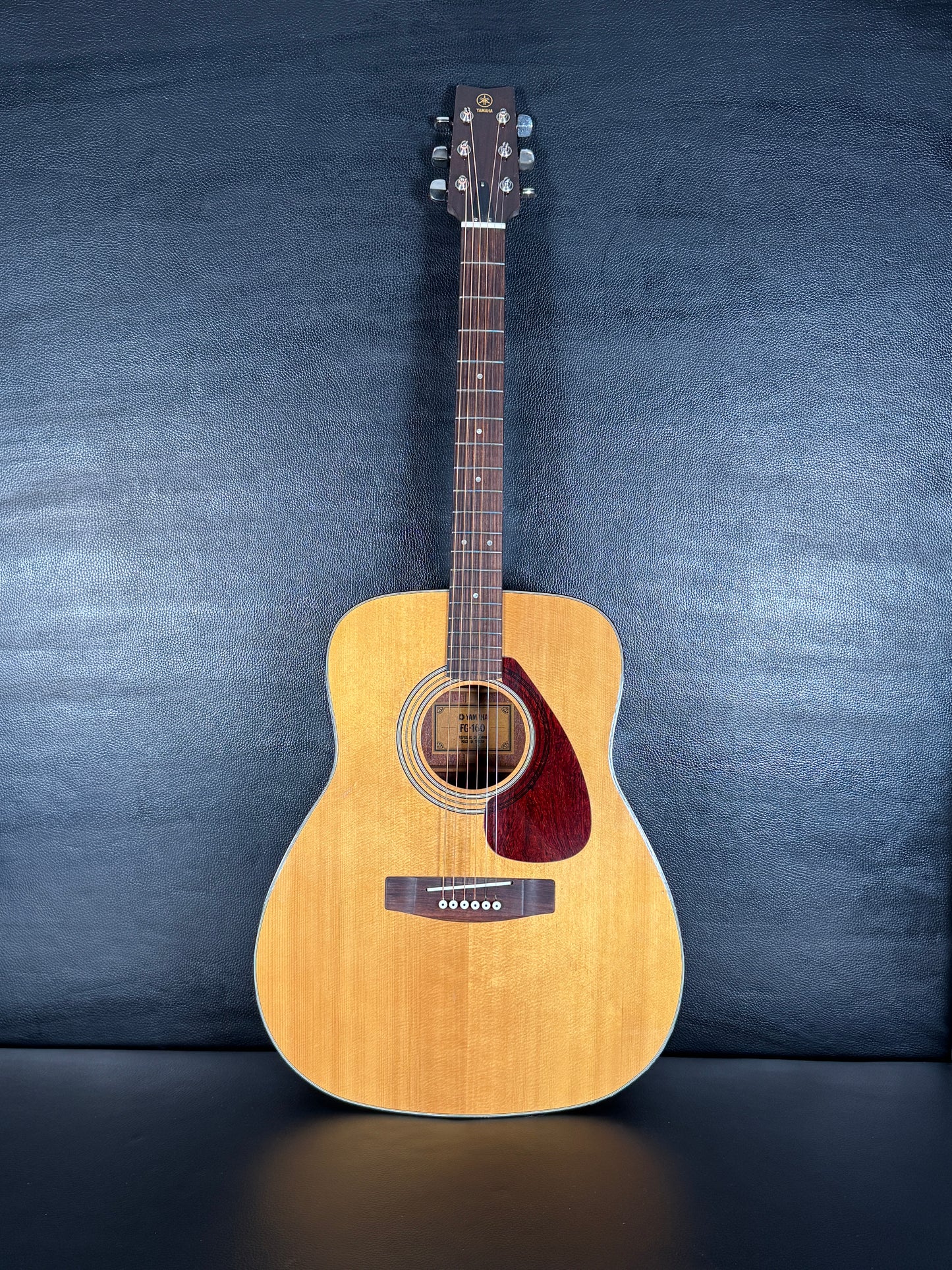 Yamaha FG 160 ( PRE-OWNED)