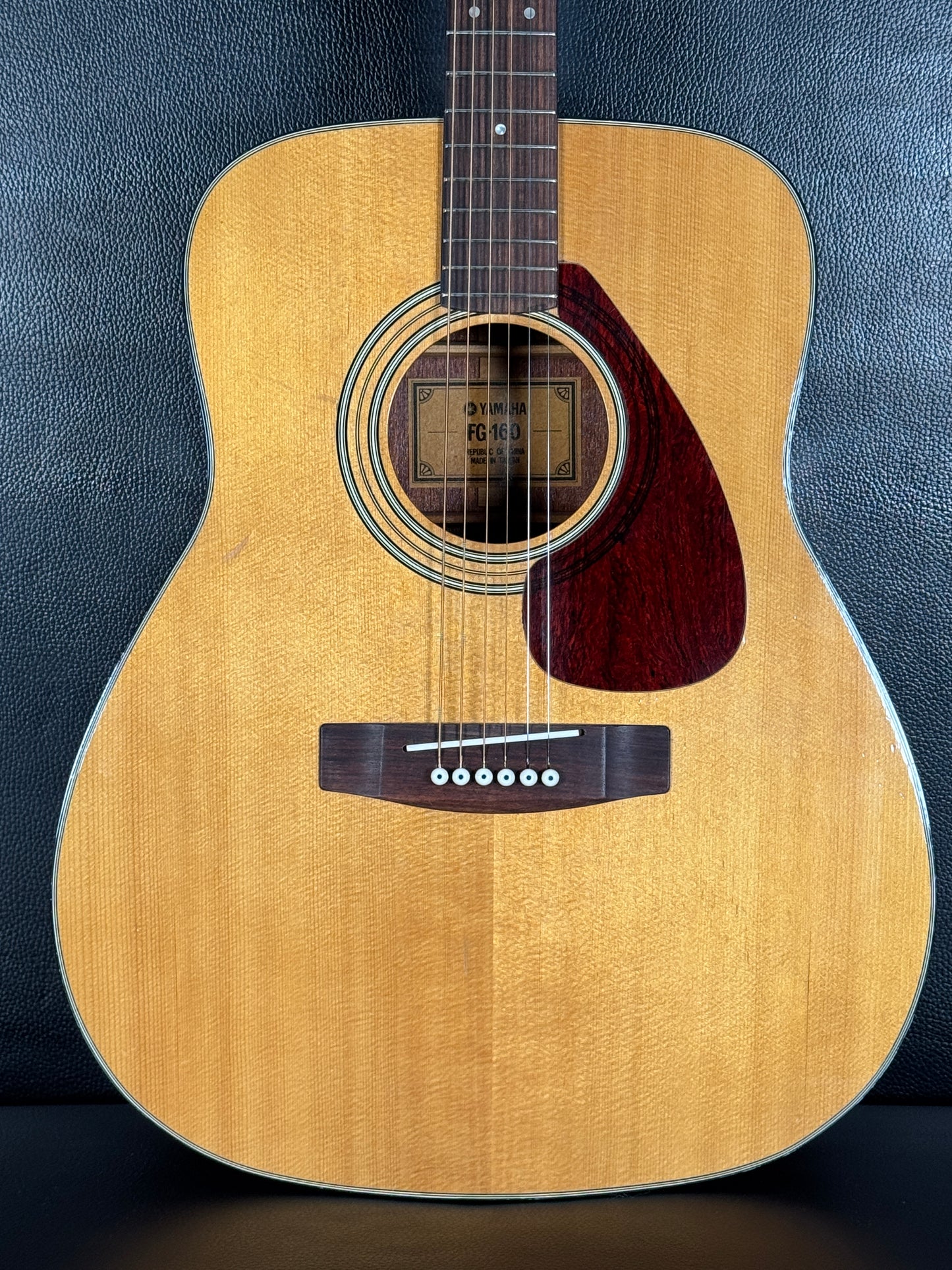 Yamaha FG 160 ( PRE-OWNED)