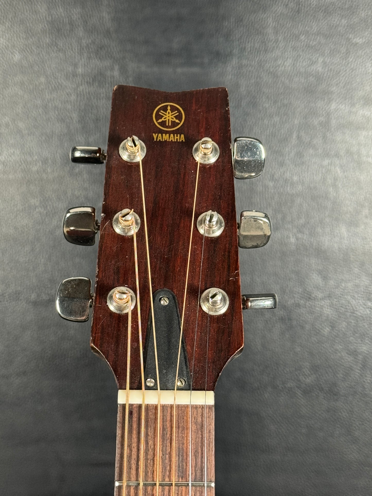 Yamaha FG 160 ( PRE-OWNED)