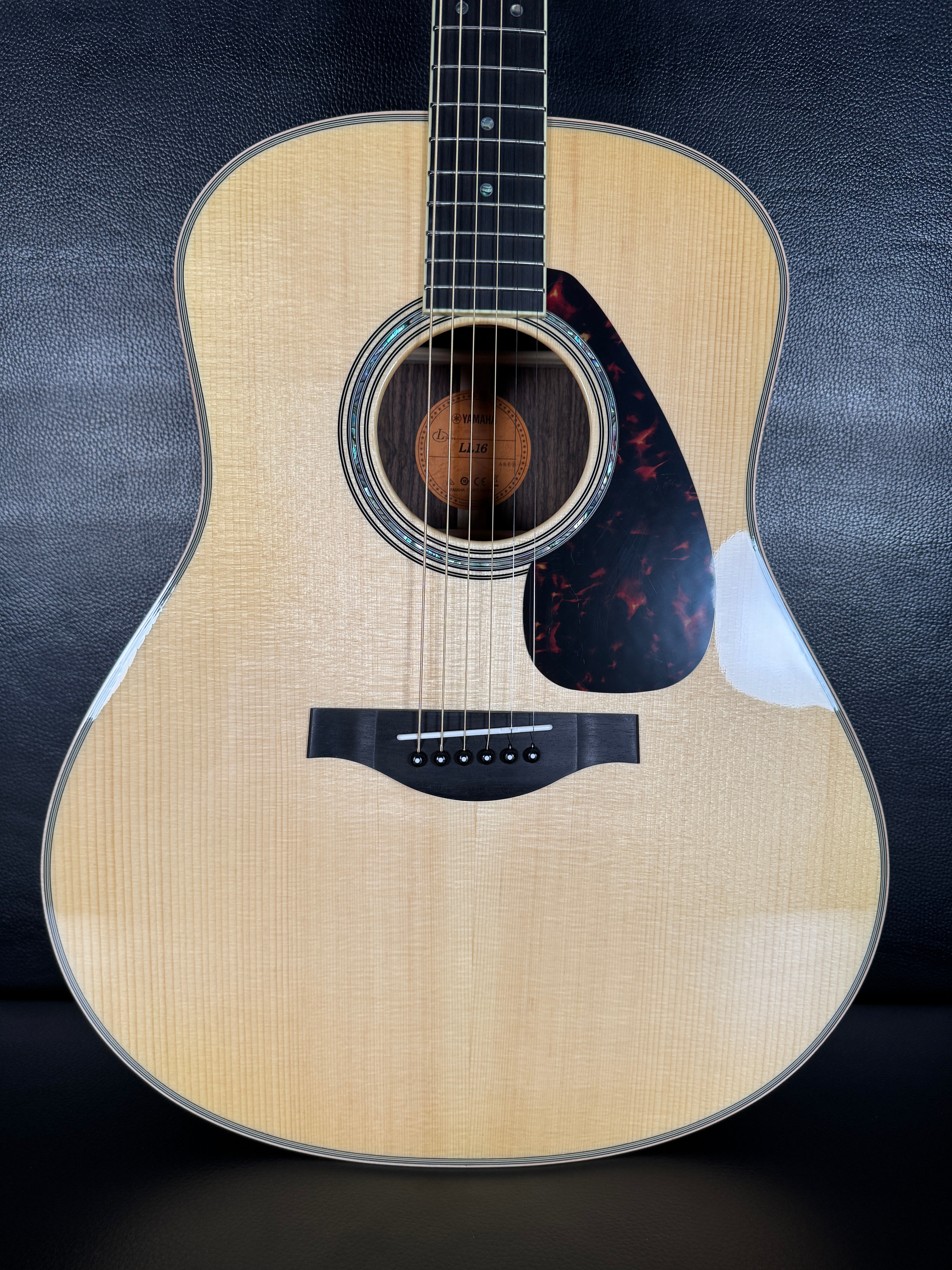 Yamaha LL16 ARE – Guitar HAUS