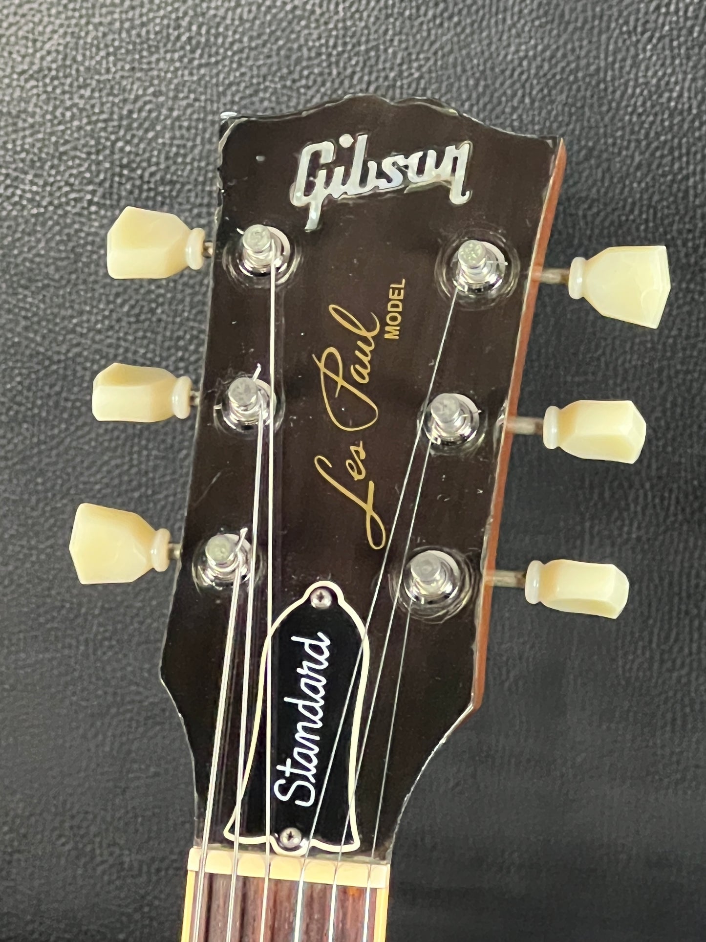 Gibson Les Paul Standard in Honey Burst 2001 (PRE-OWNED)
