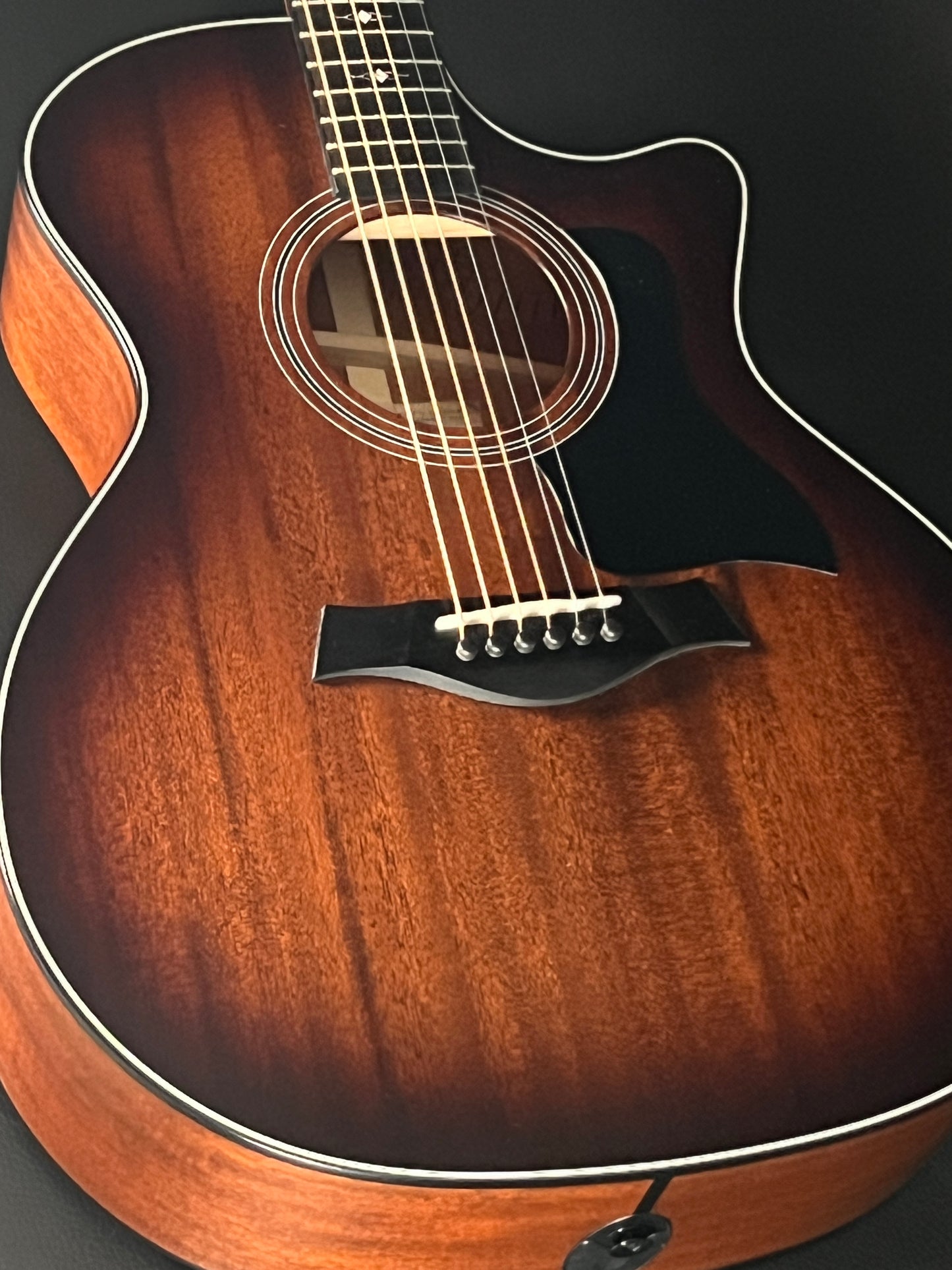 Taylor 324ce (PRE-OWNED)