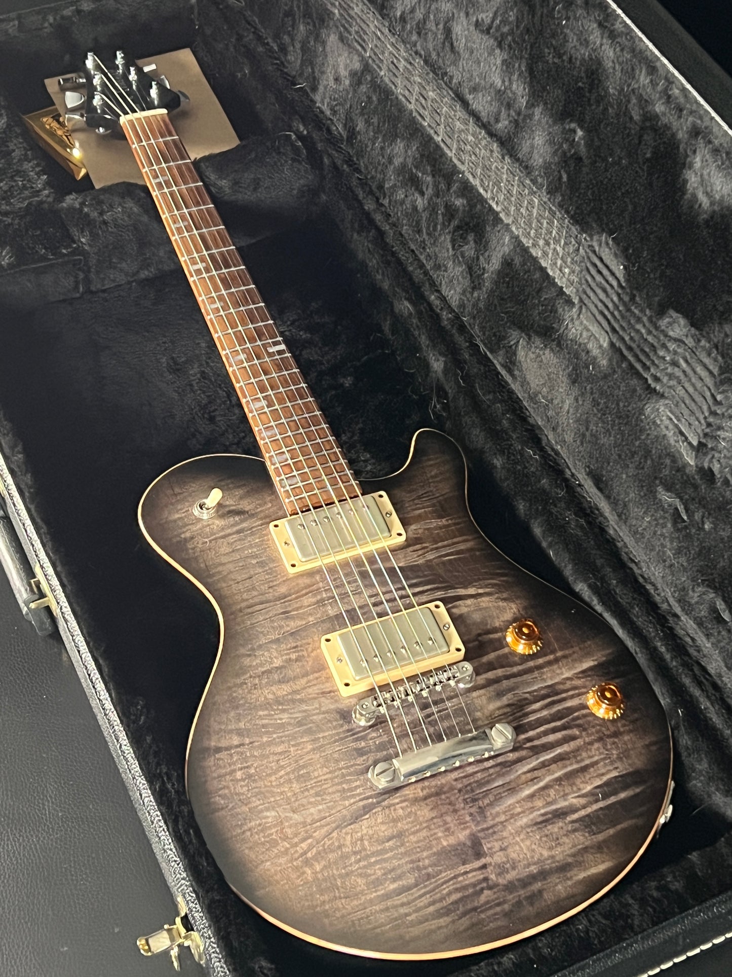 2018 USA Friedman Custom Shop Metro D Charcoal Black Burst Finish (PRE-OWNED)